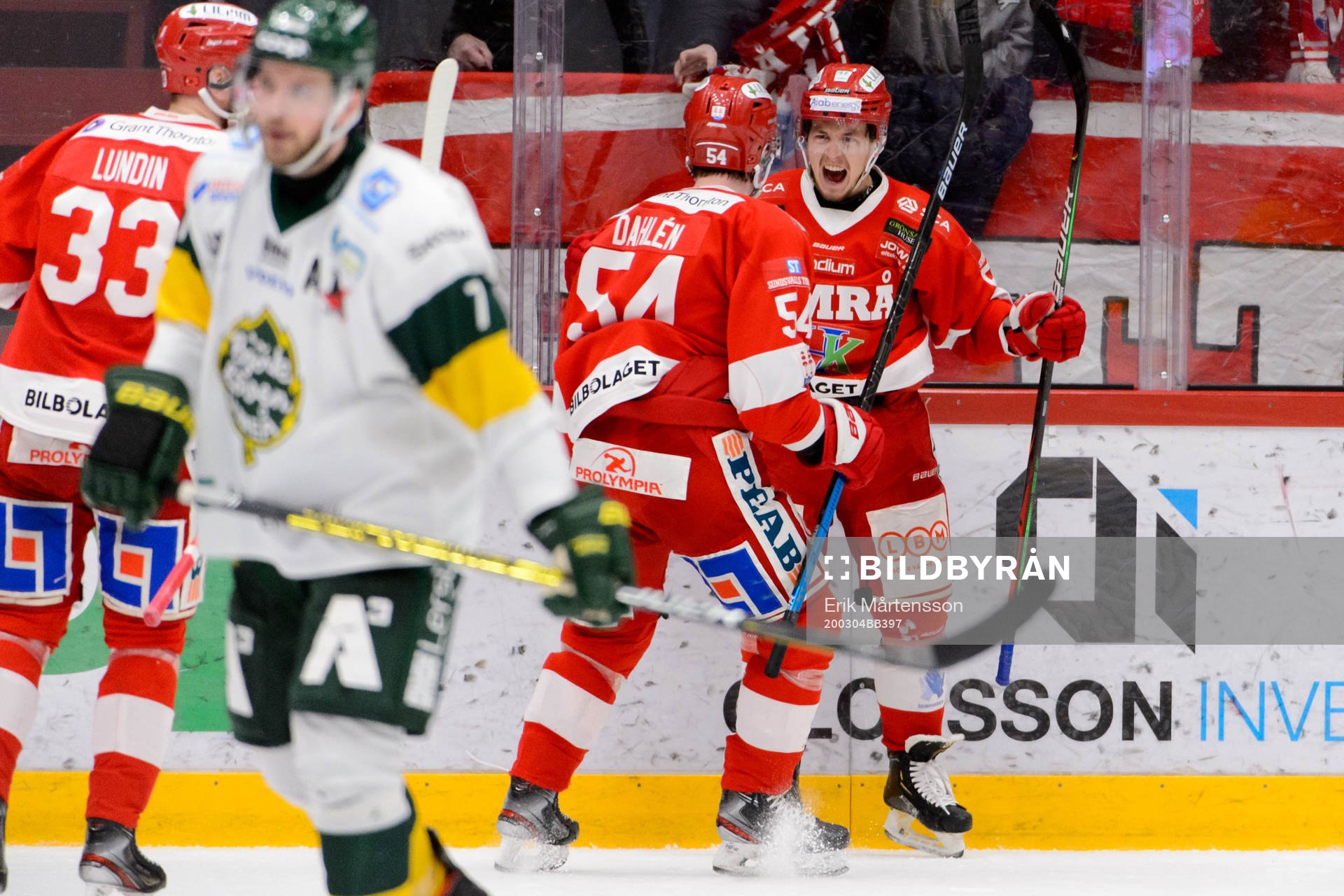 Timrås Filip Lander jublar