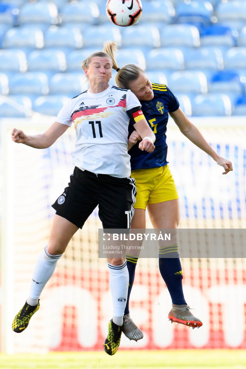 Alexandra Popp of Germany and Magdalena Eriksson of Sweden