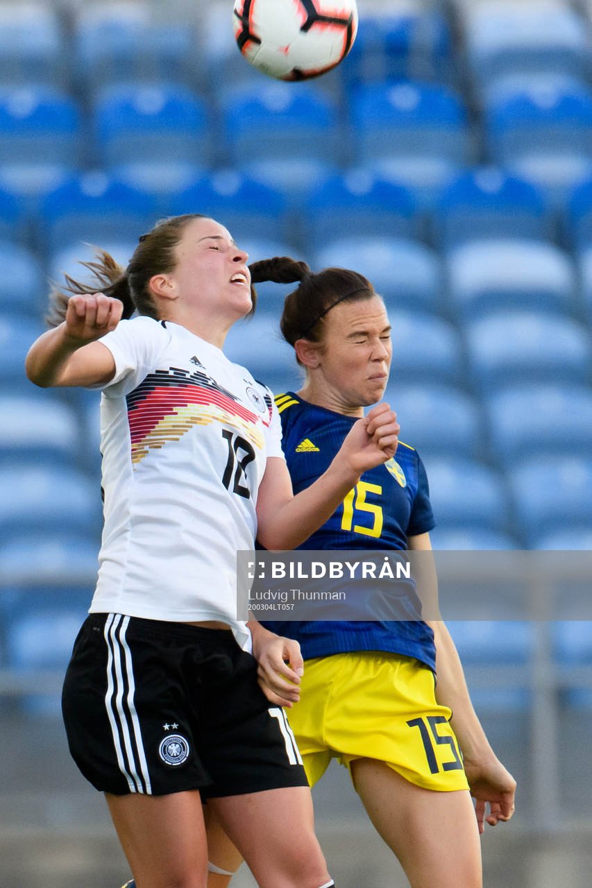 Melanie Leupolz of Germany and Jessica Samuelsson of Sweden