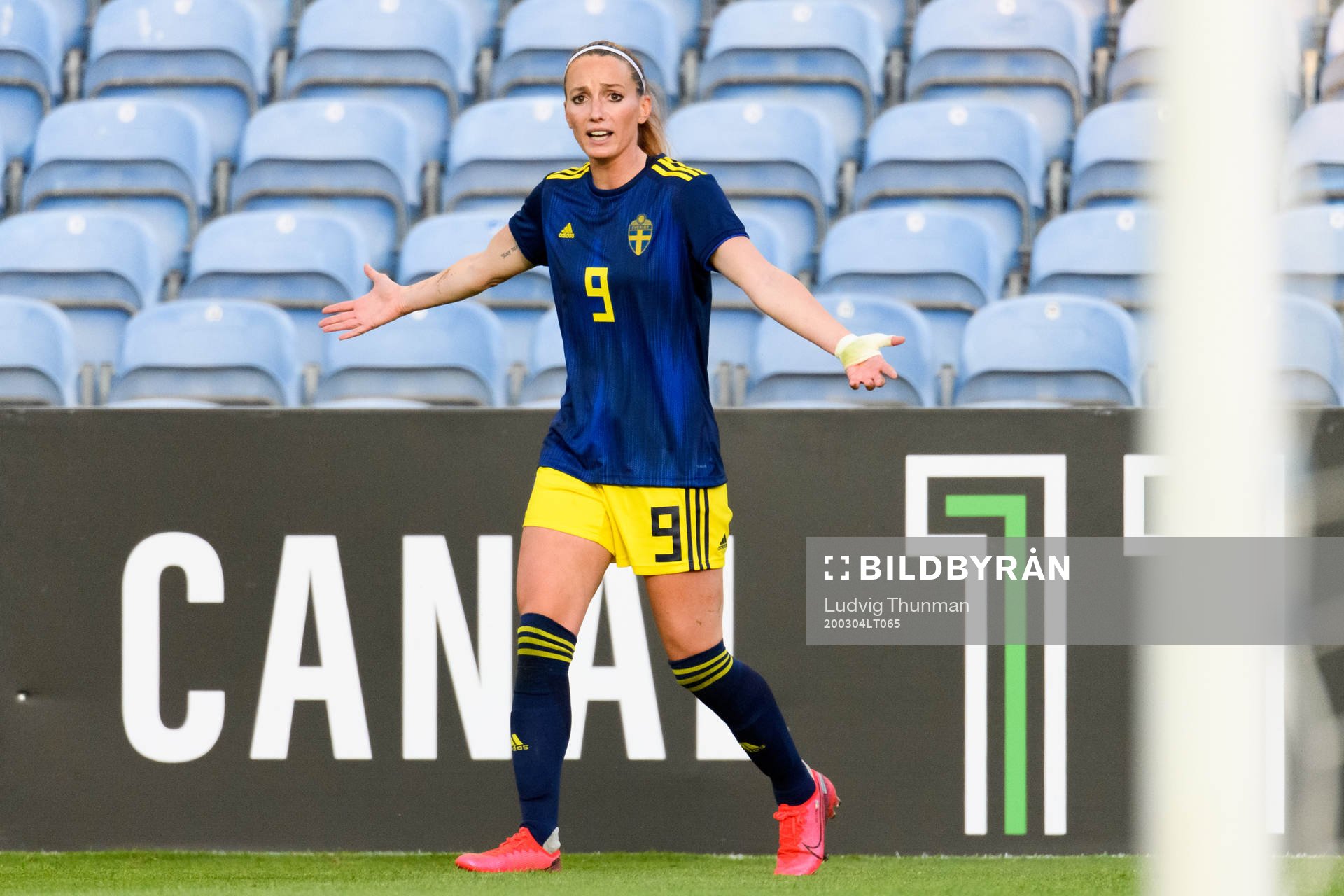 Kosovare Asllani of Sweden reacts
