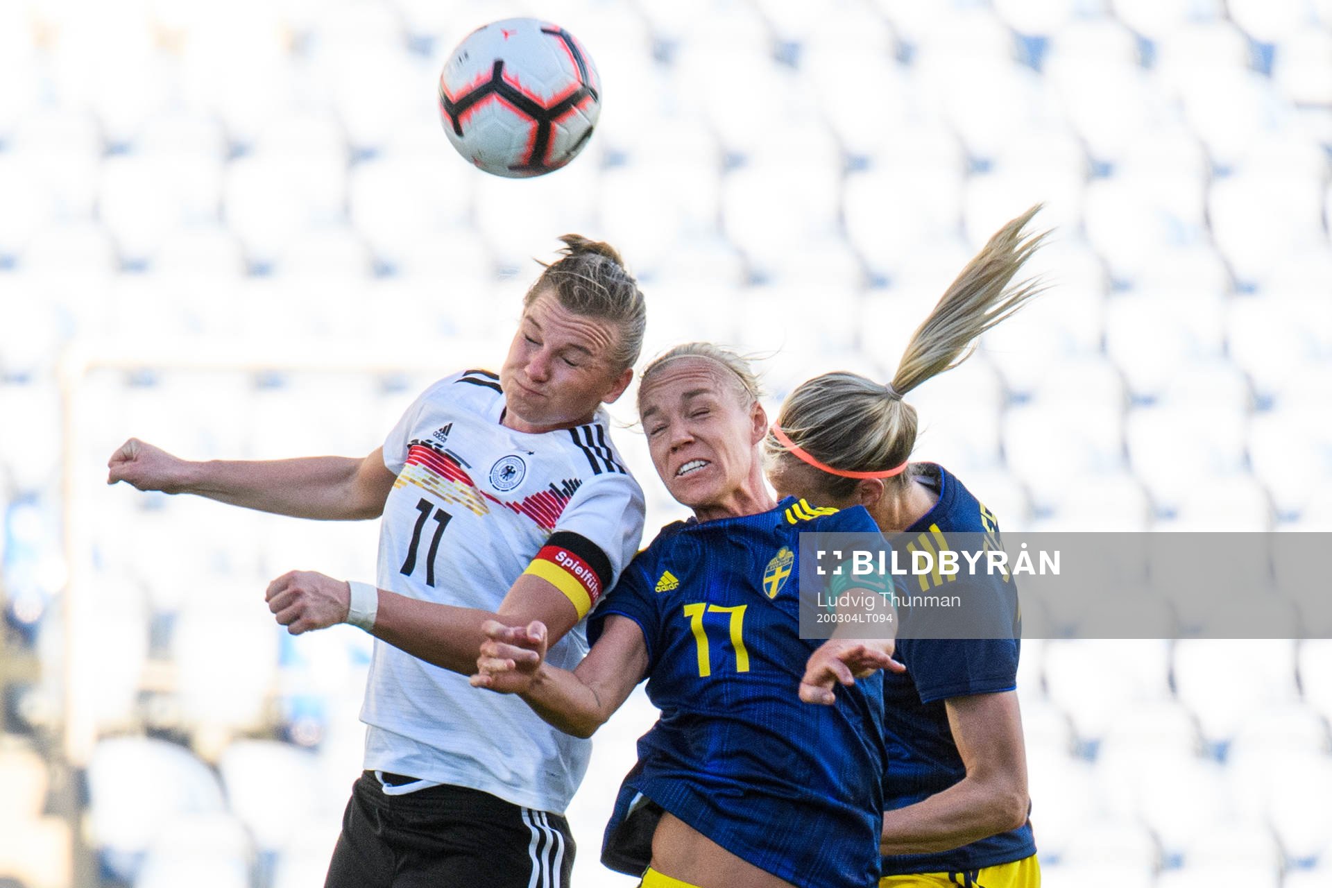 Alexandra Popp of Germany and Caroline Seger of Sweden