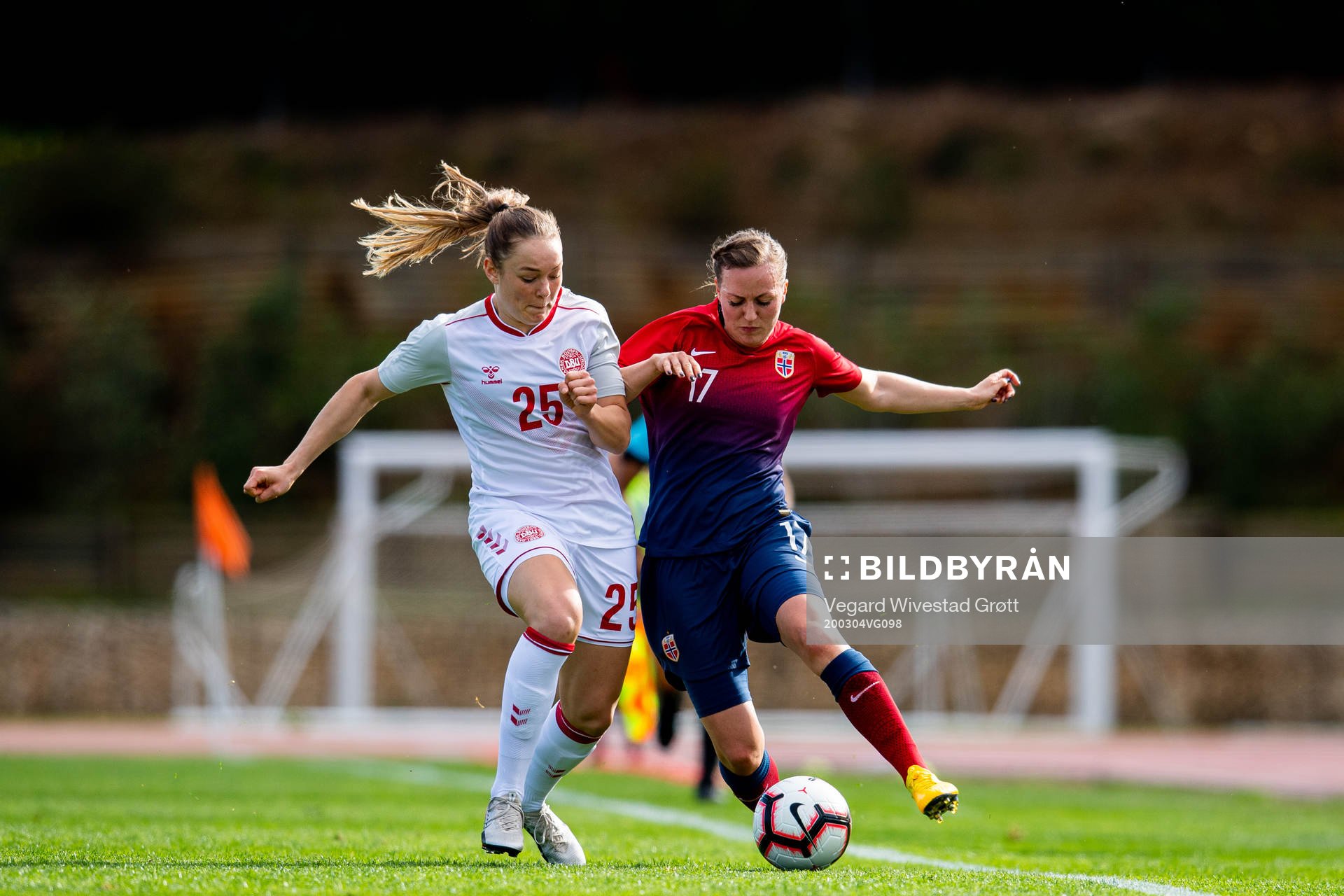 Janni Thomsen of Denmark and Kristine Minde of Norway