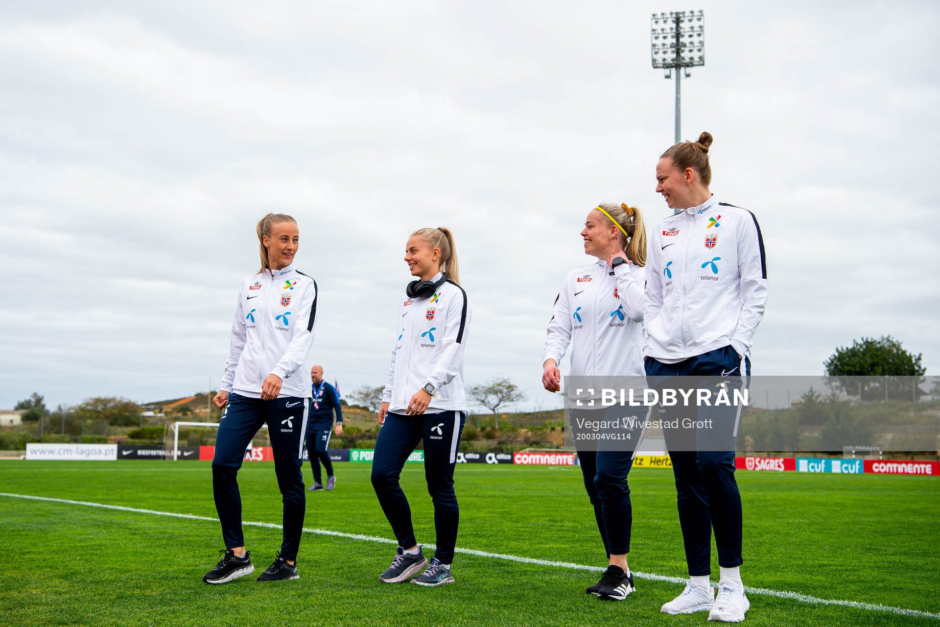 Anja Sønstevold, Emilie Woldvik, Therese Sessy Åsland and