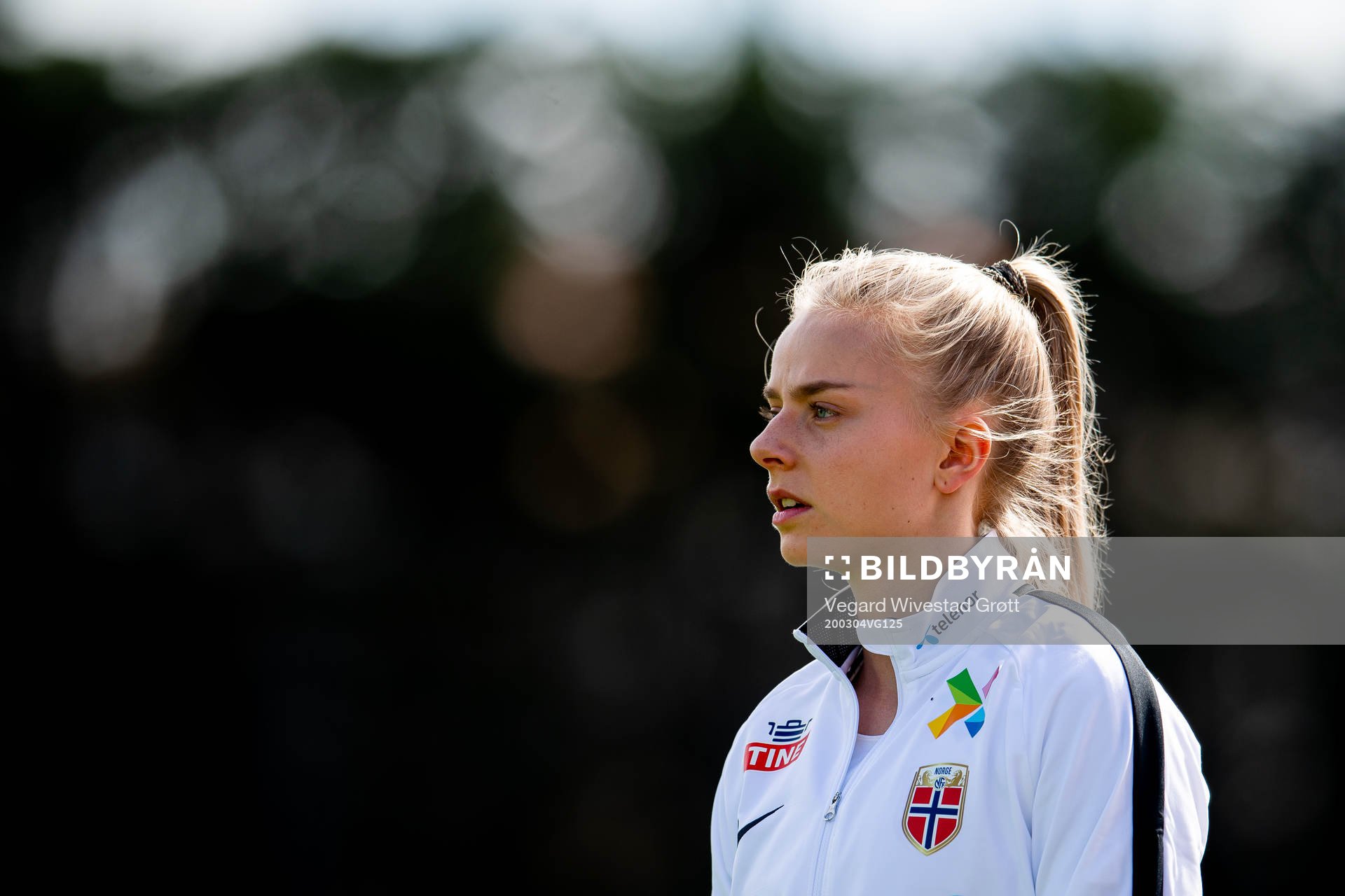 Emilie Woldvik of Norway warms up