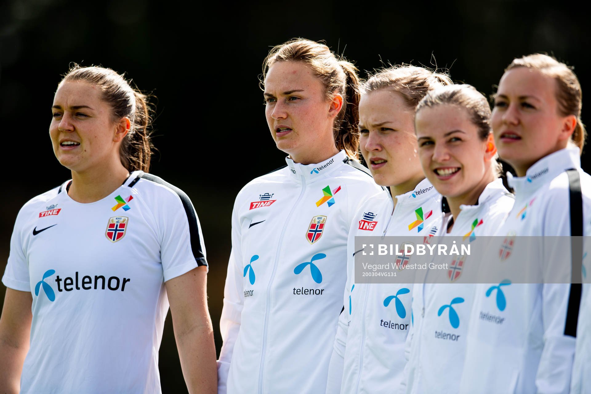 Vilde Bøe Risa, Caroline Graham Hansen and the players of