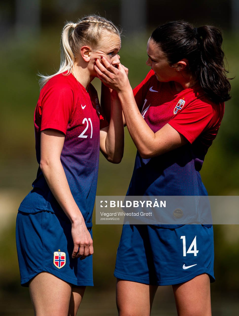 Karina Sævik and Ingrid Syrstad Engen of Norway