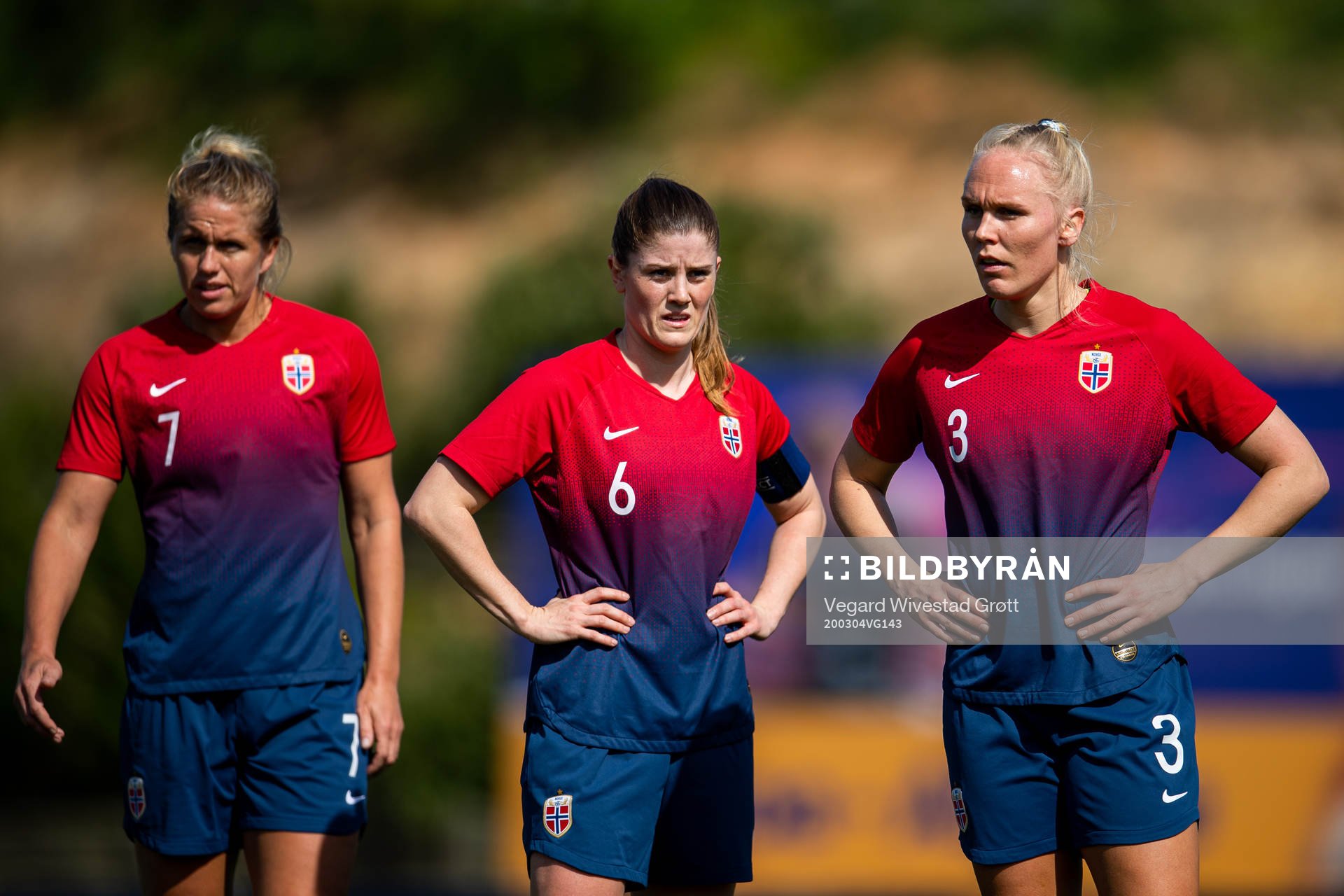 Elise Thorsnes, Maren Mjelde and Maria Thorisdottir of