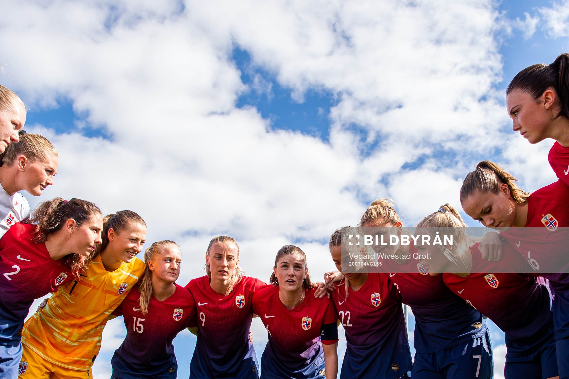Ingrid Moe Wold, goalkeeper Cecilie Hauståker