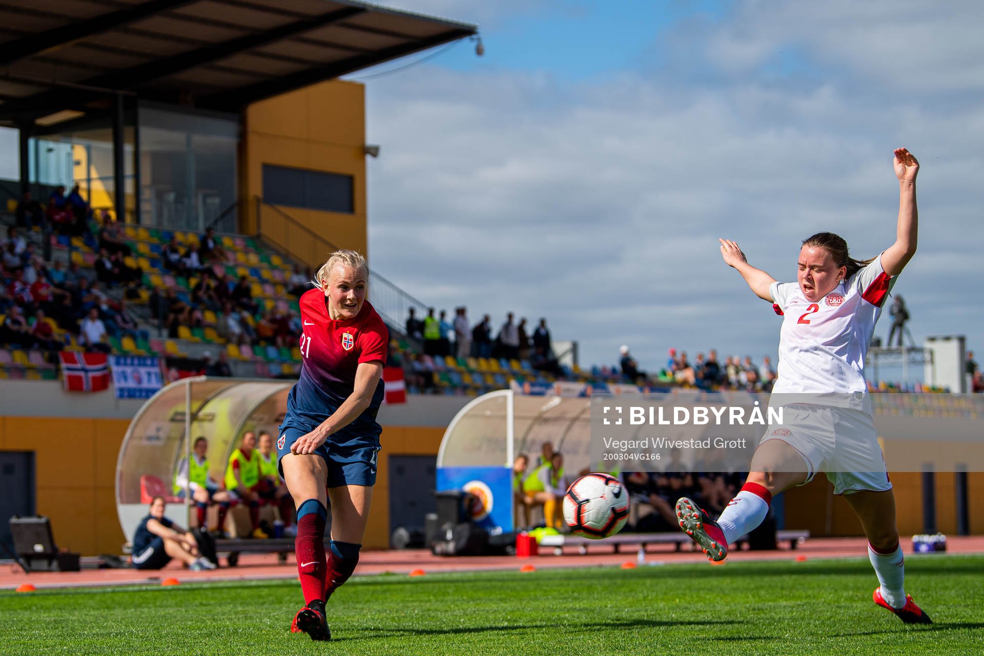 Karina Sævik of Norway and Emma Snerle of Denmark