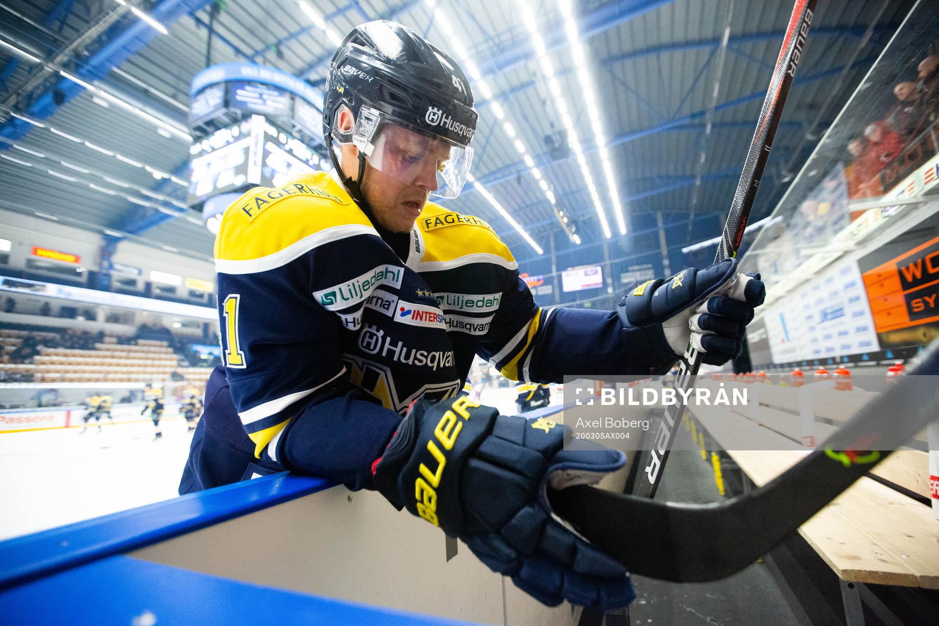 s Johan Johnsson byter ut sin trasiga klubba