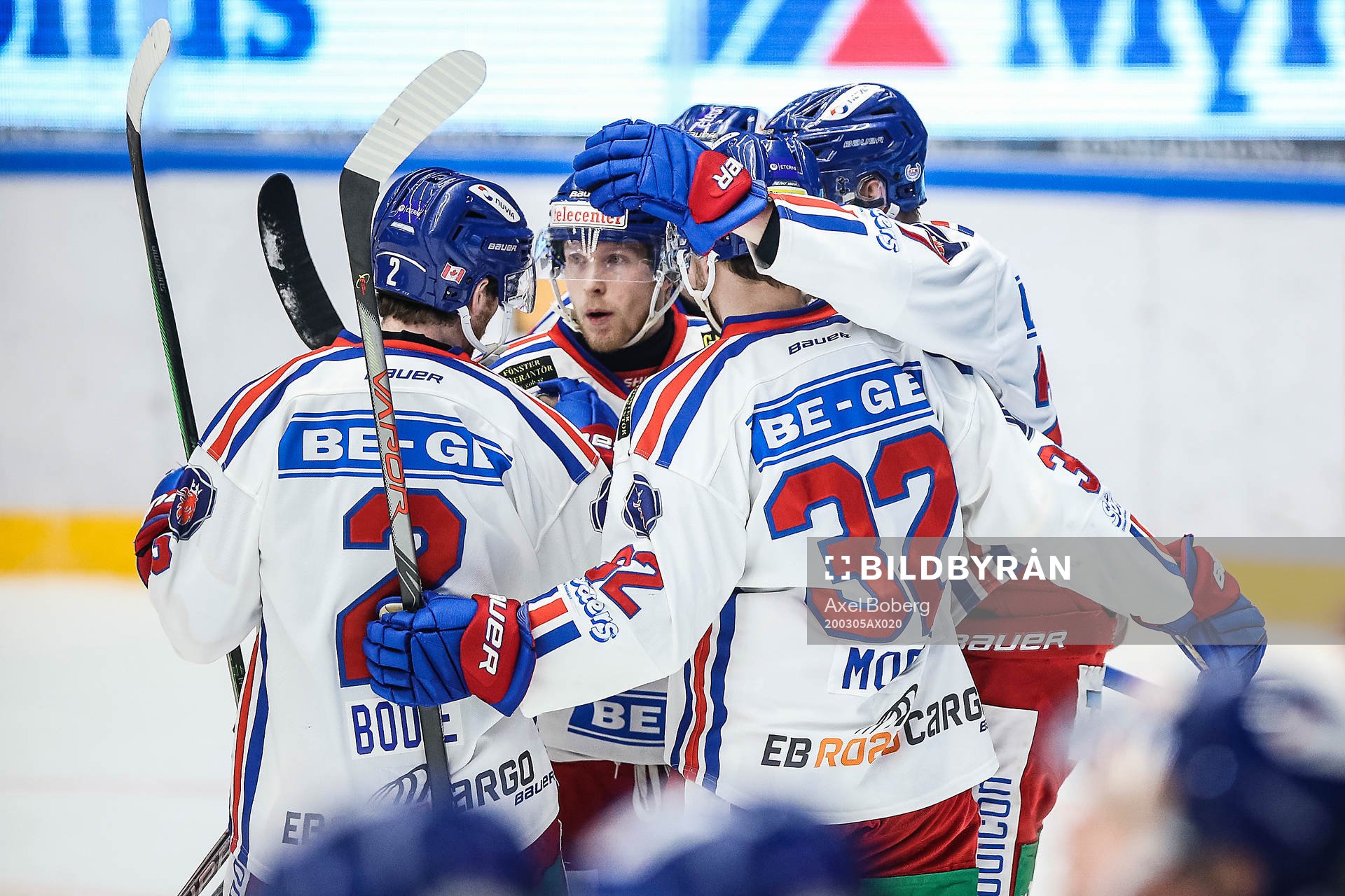 Oskarshamns Mathew Bodie och Markus Modigs jublar