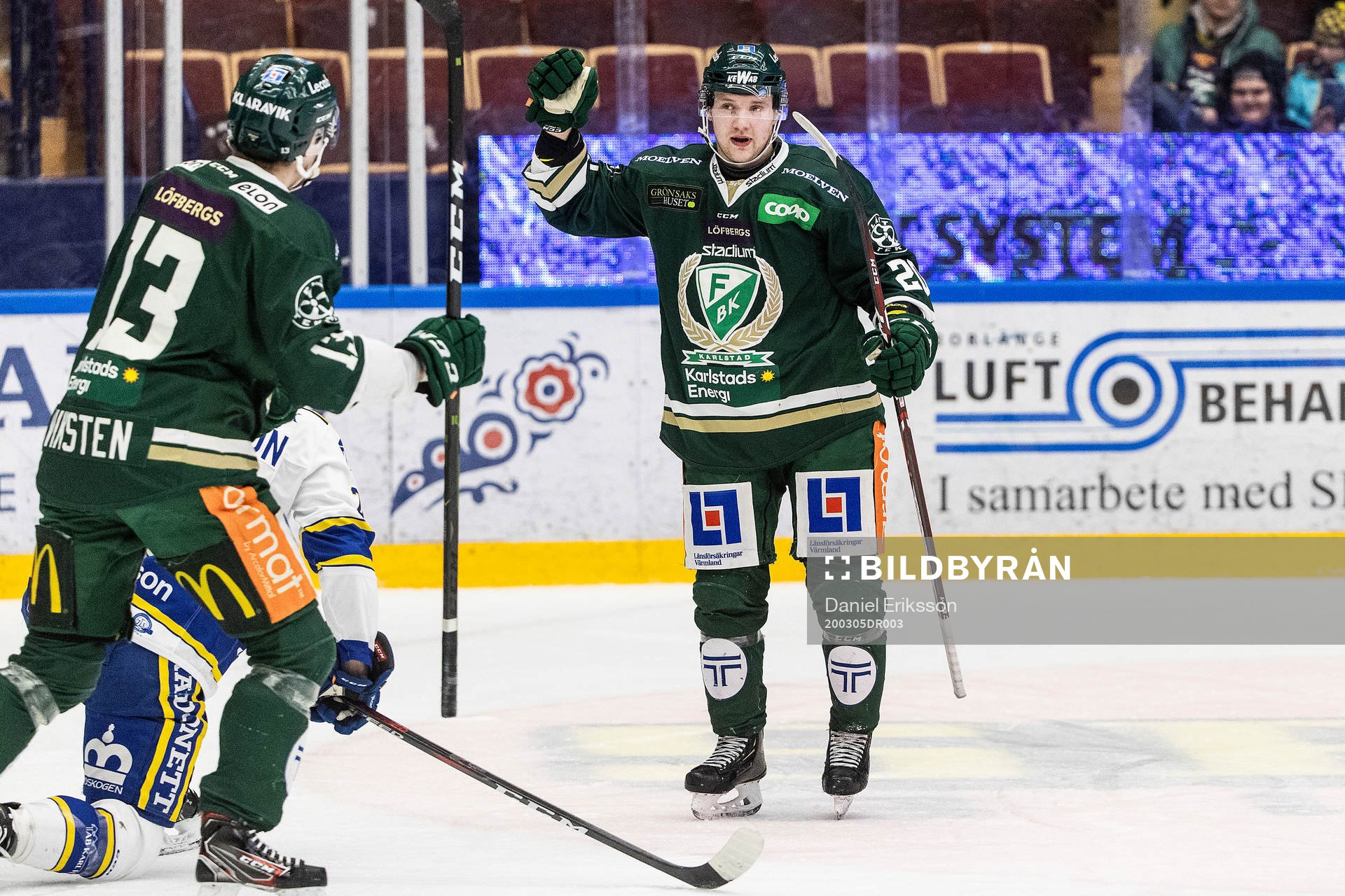 Färjestads Aleksi Mustonen jublar