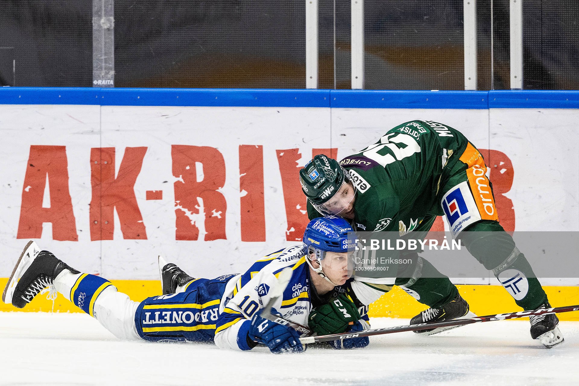 Leksands Martin Karlsson och Färjestads Aleksi Mustonen