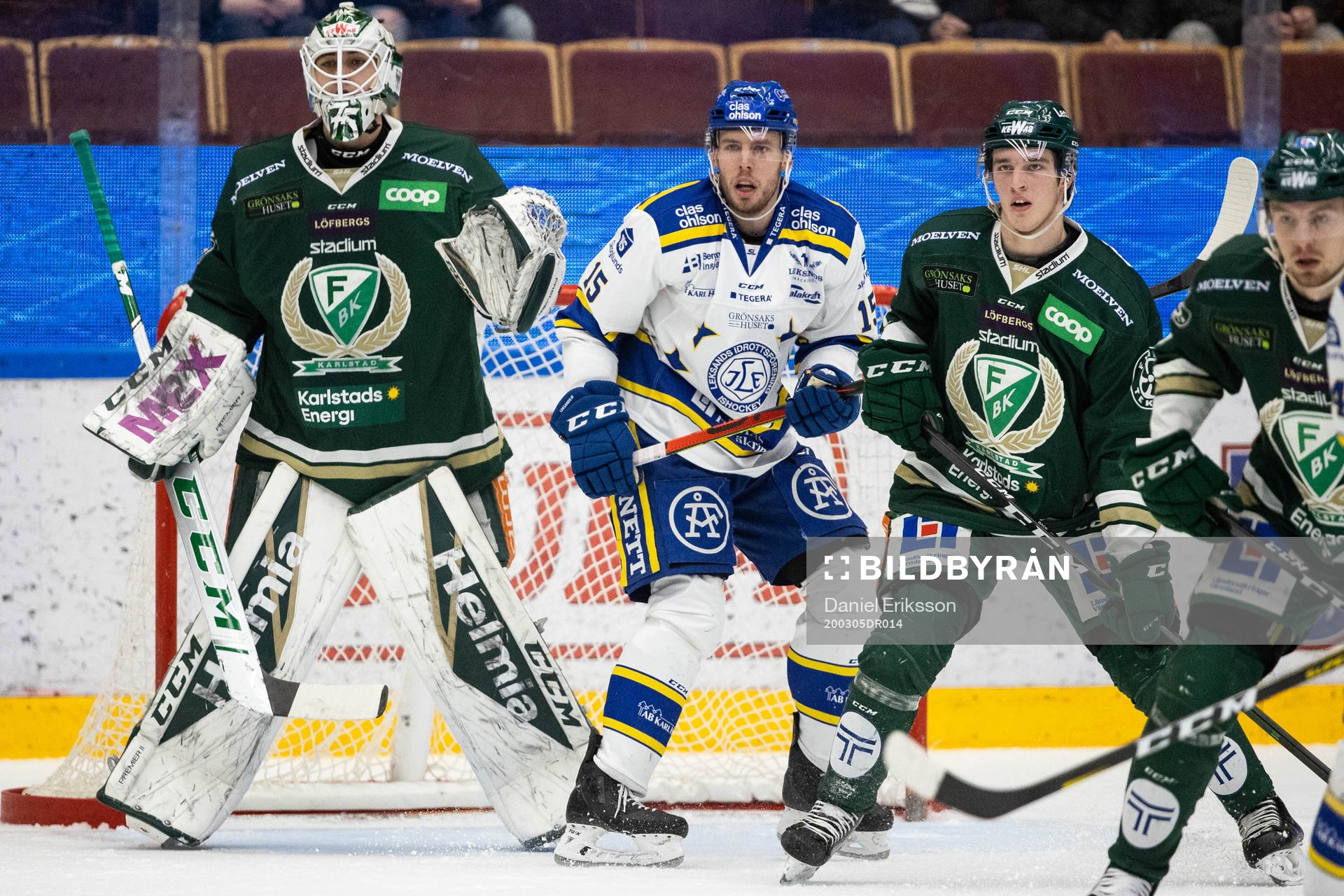 Färjestads målvakt Arvid Holm och Leksands Matt Carey