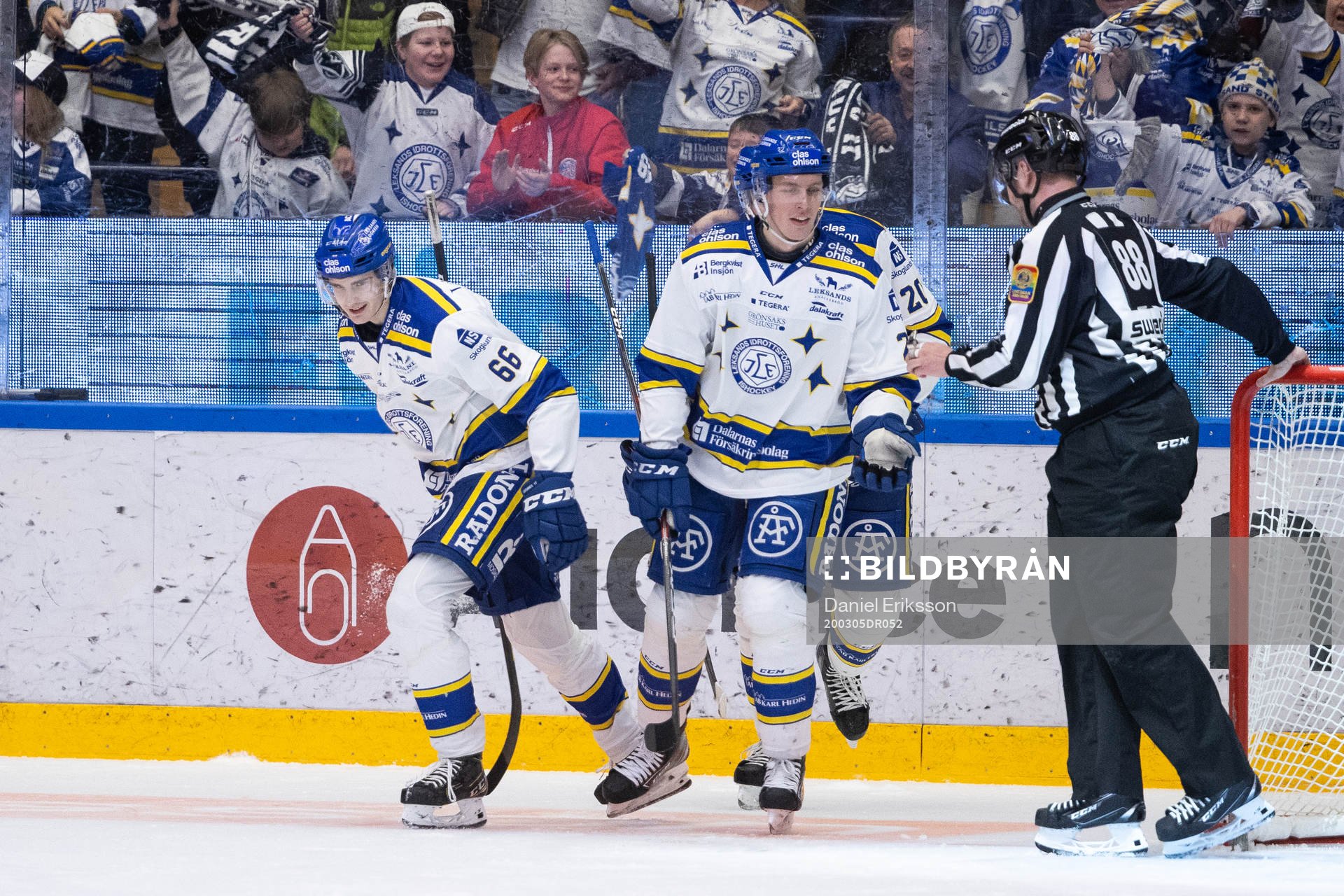 Leksands Nils Åman jublar med Mattias Göransson