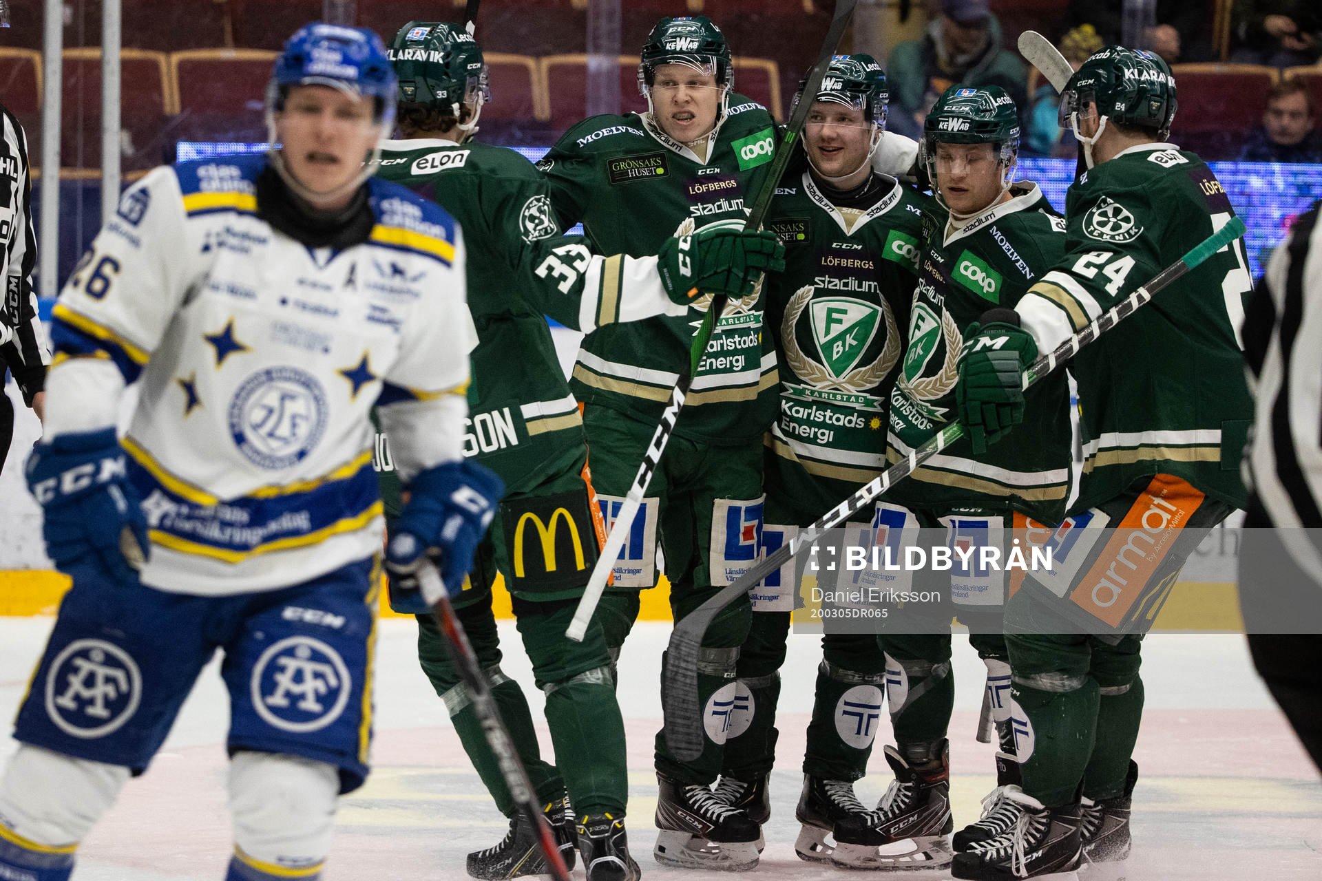 Färjestads Aleksi Mustonen jublar