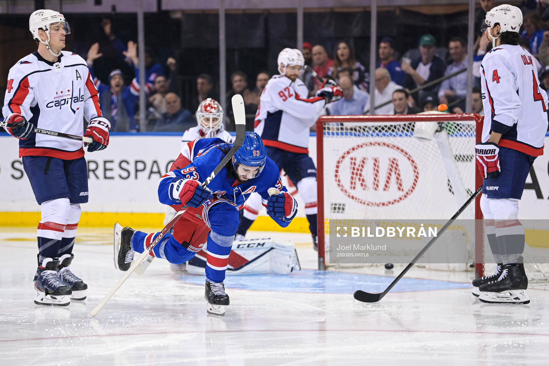 New York Rangers Mika Zibanejad celebrates