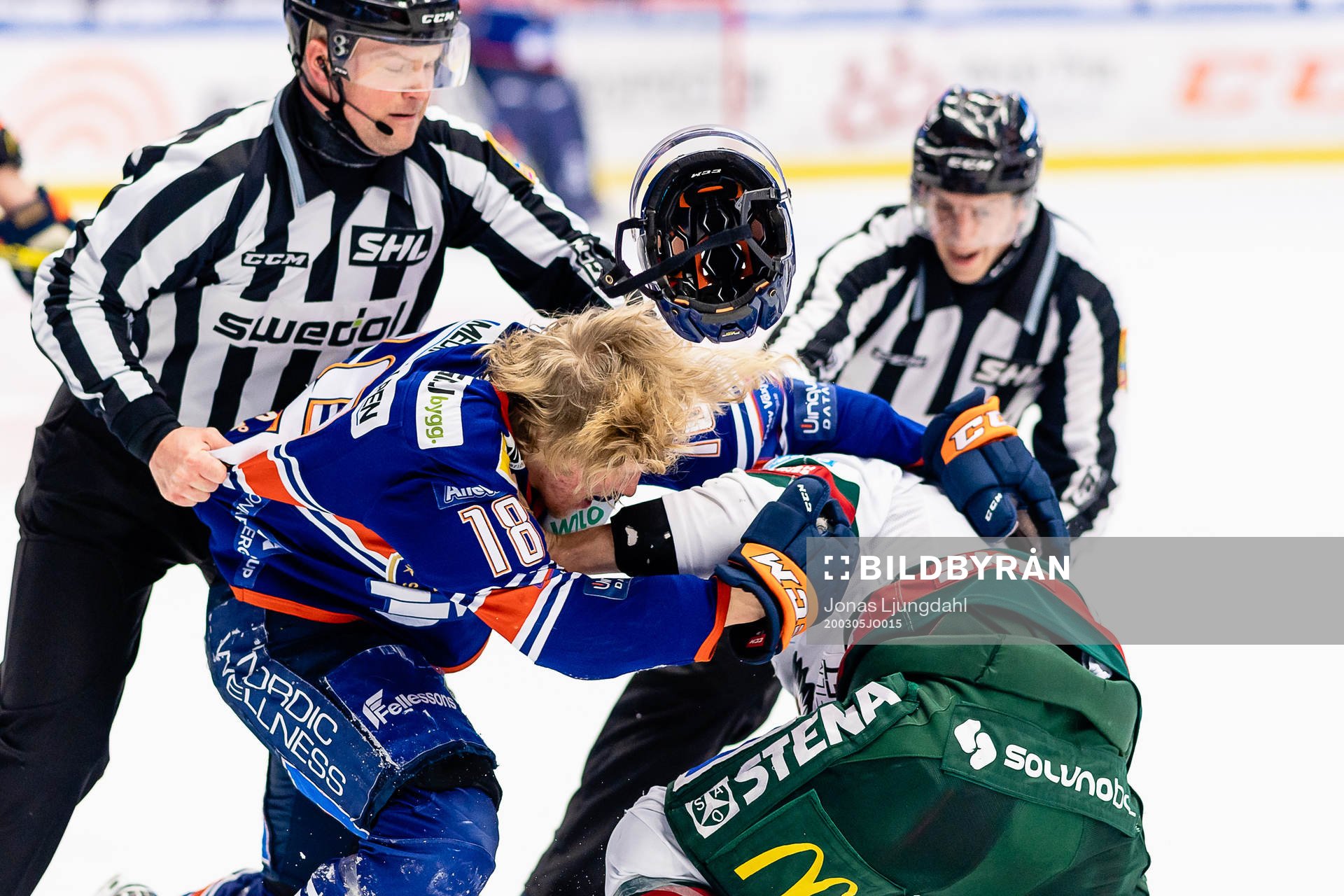 Slagsmål mellan Växjös Marcus Sylvegård och Frölundas