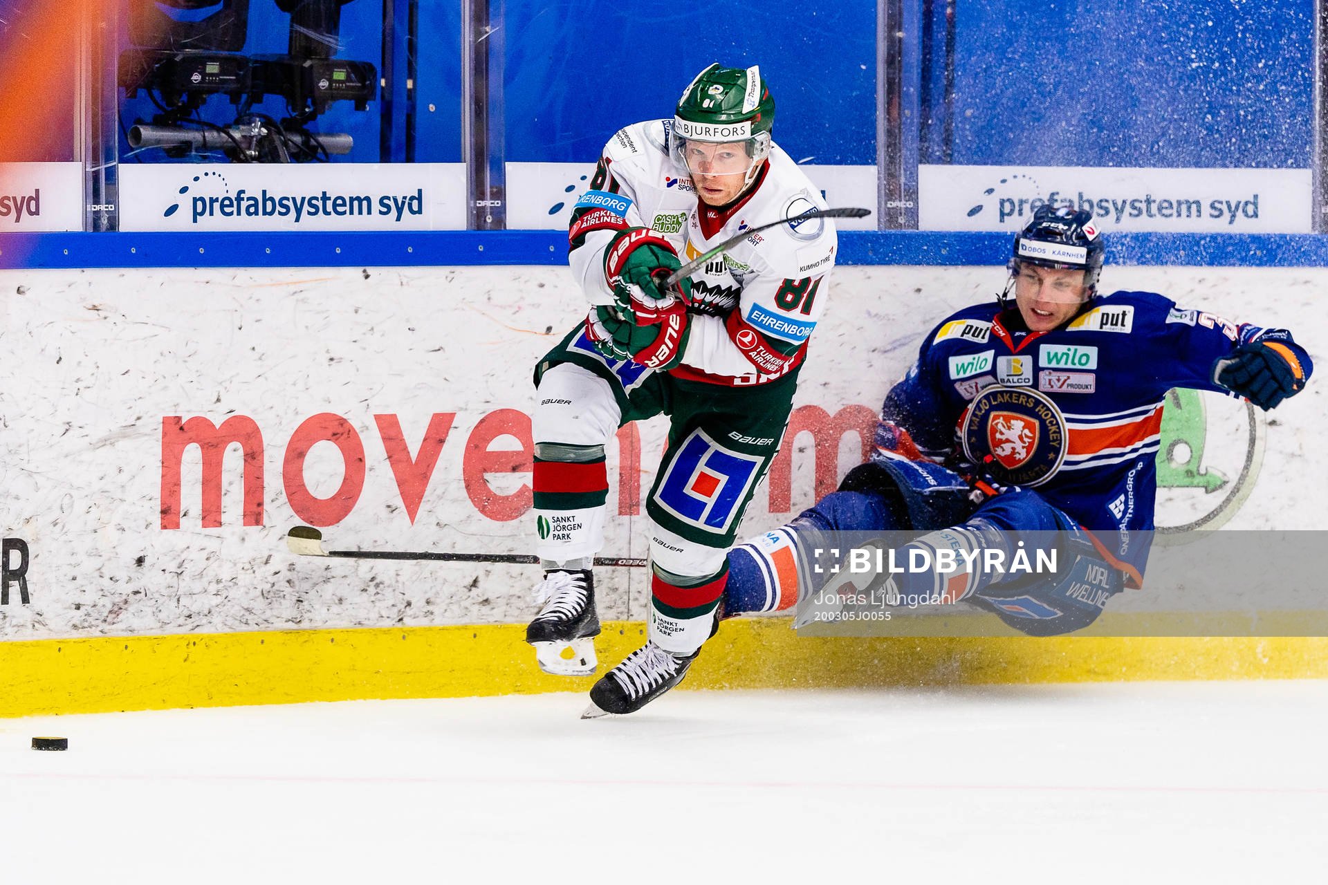 Växjös Oliver Bohm faller