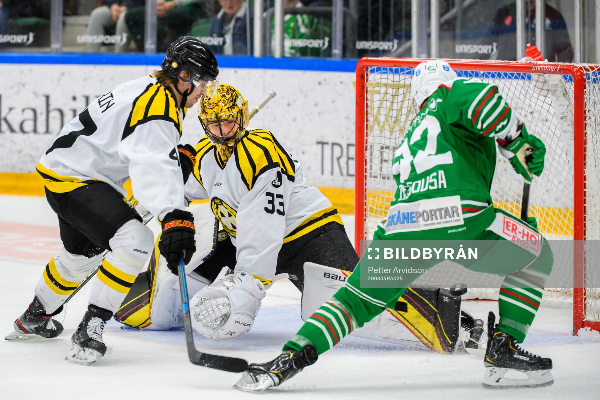Rögles Chris Desousa med målchans mot Brynäs Brynäs
