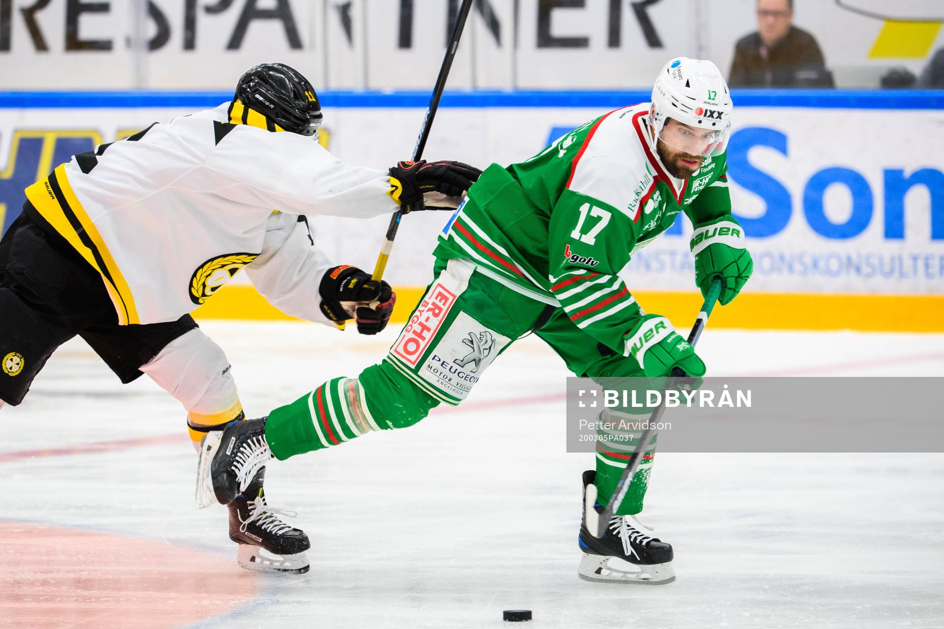 Brynäs Josef Ingman och Rögles Taylor Matson