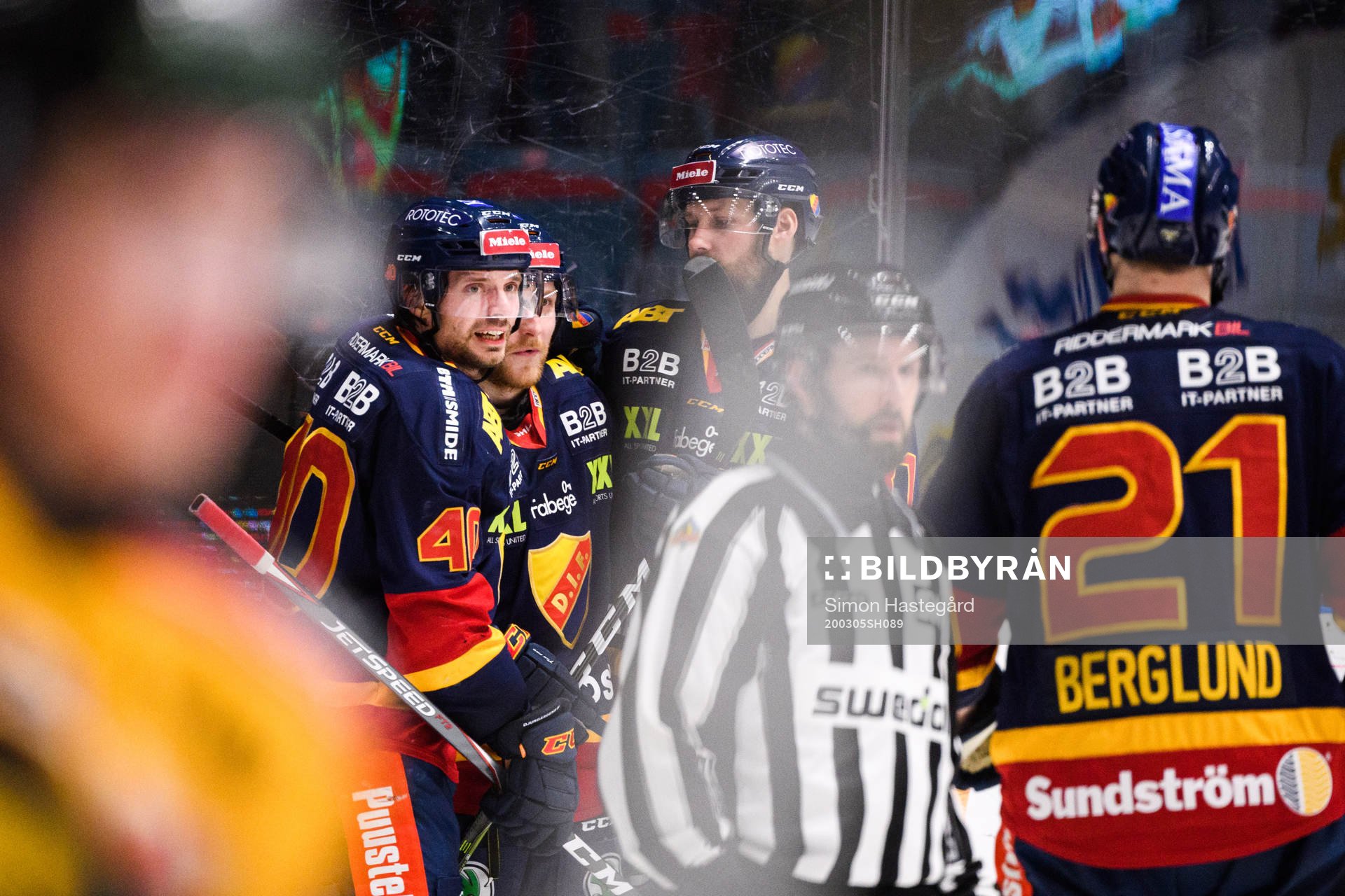 Djurgårdens Jacob Josefson jublar med Linus Hultström