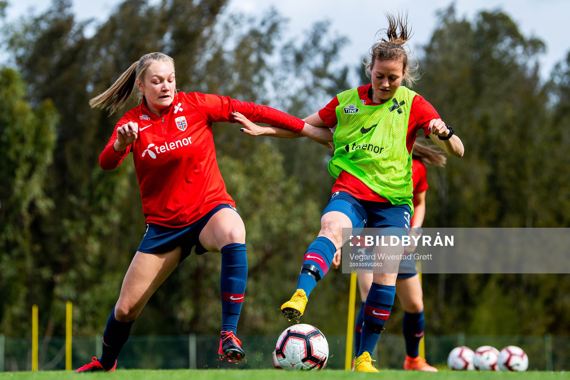 Frida Leonhardsen Maanum and Kristine Minde of the