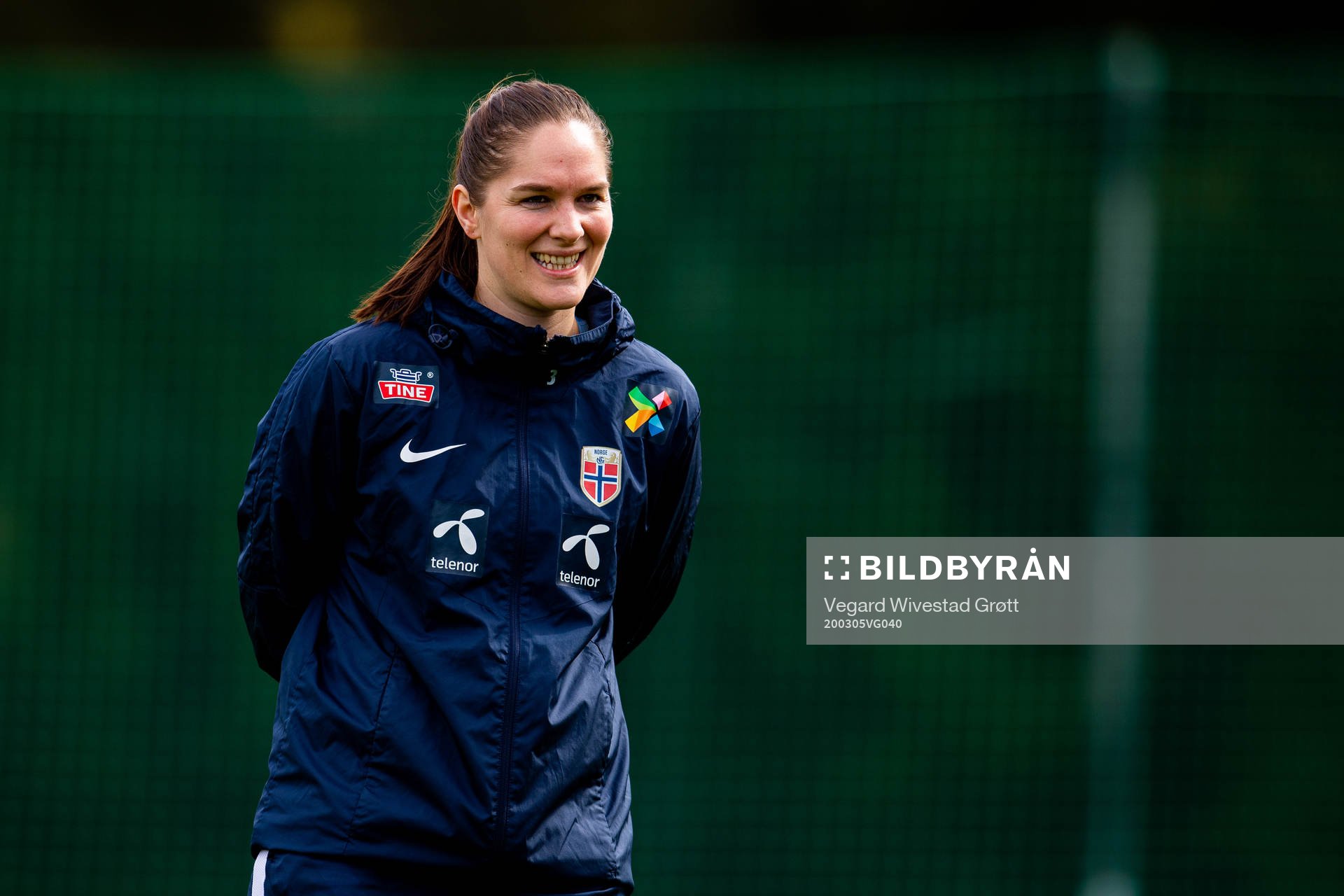 Randi Himle, kit manager of Norway, at a training session
