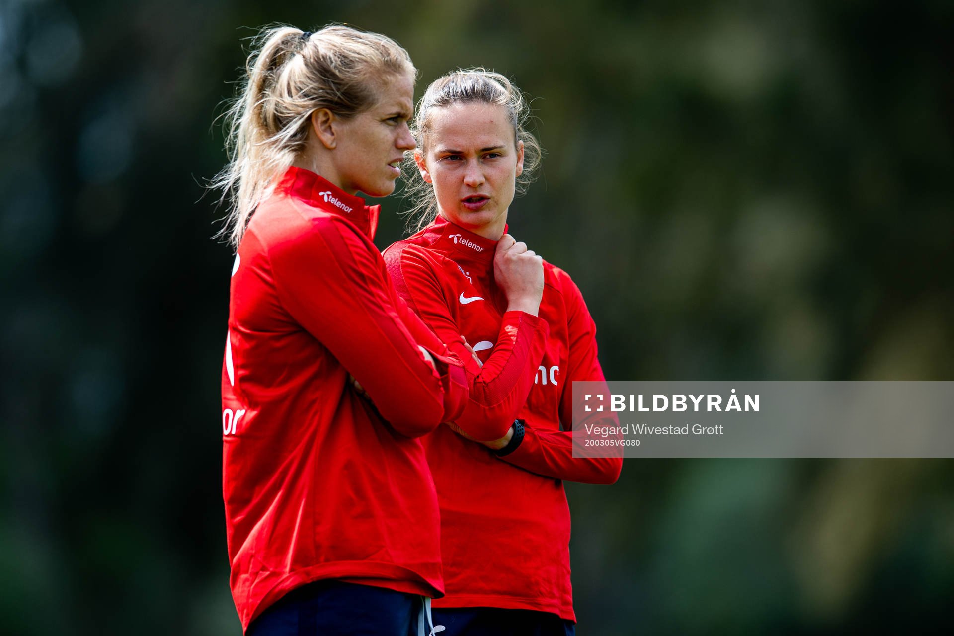 Elise Thorsnes and Caroline Graham Hansen of the Norwegian