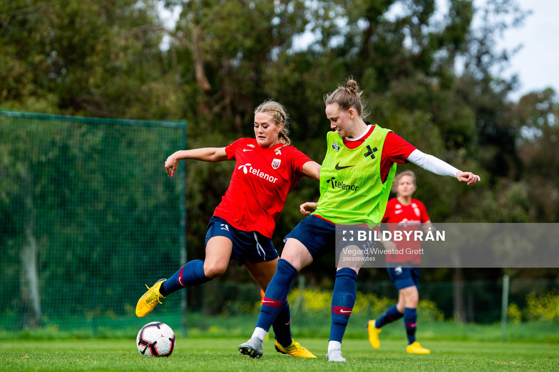 Lisa-Marie Karlseng Utland and Stine Reinås of the