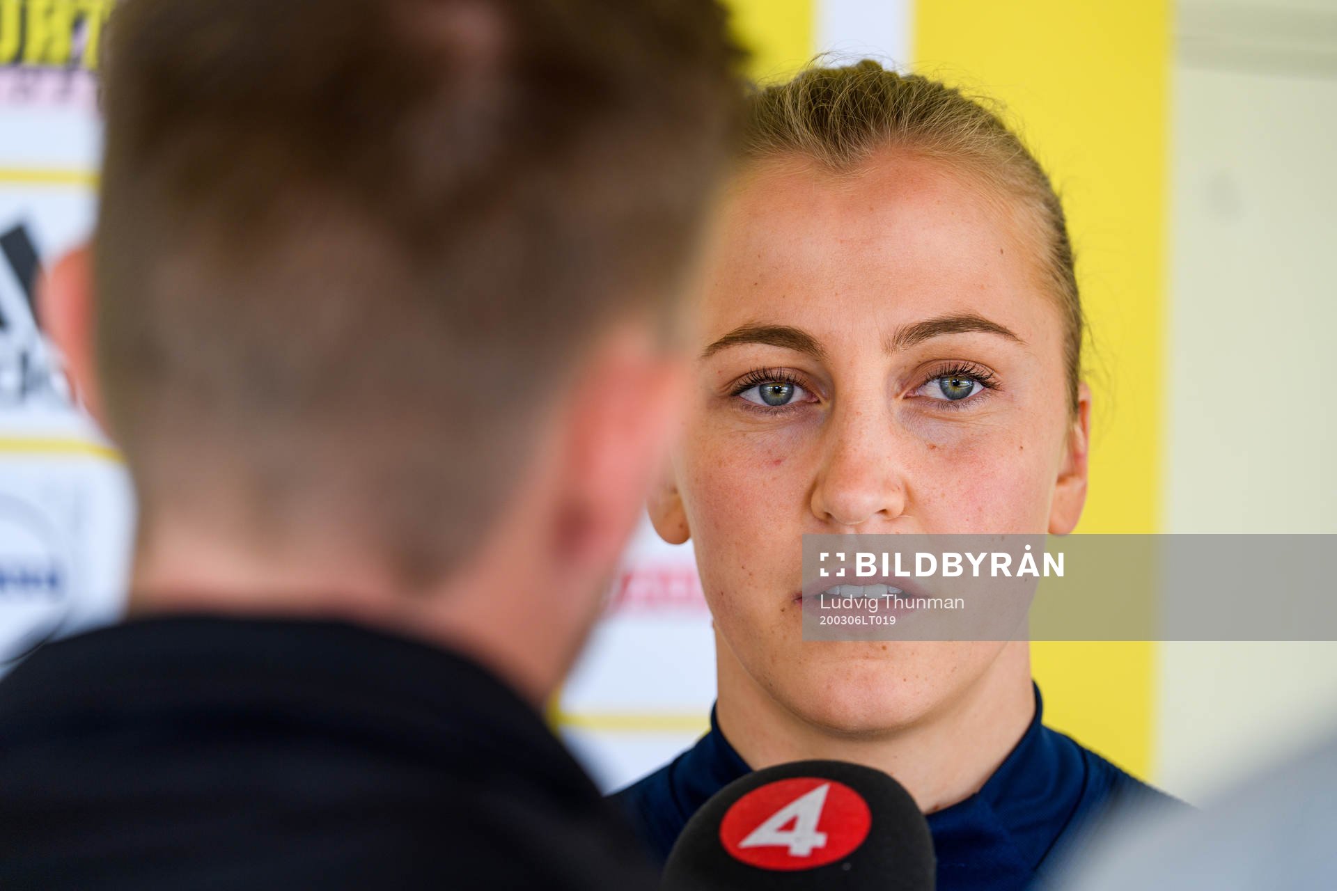 Julia Karlernäs is interviewed by the media
