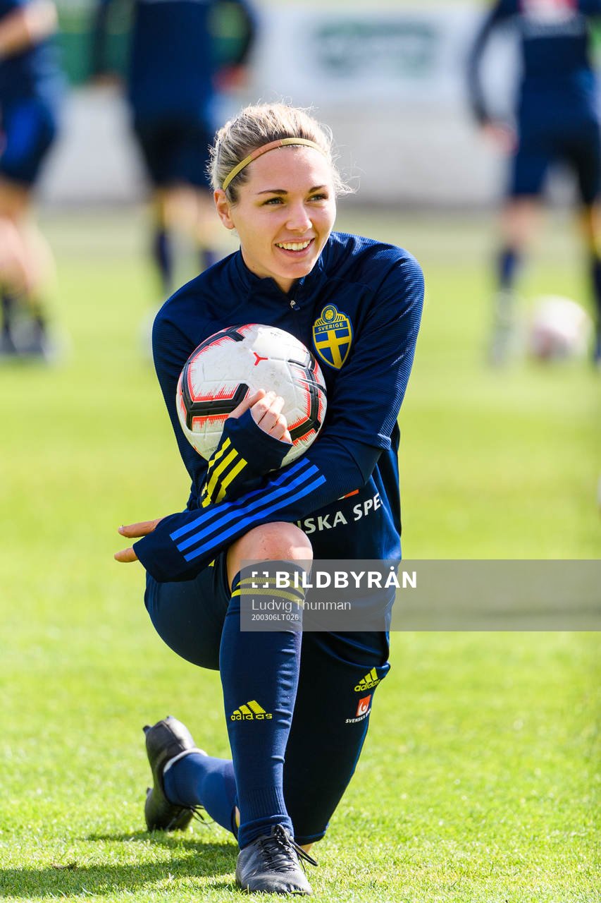 Goalkeeper Jennifer Falk