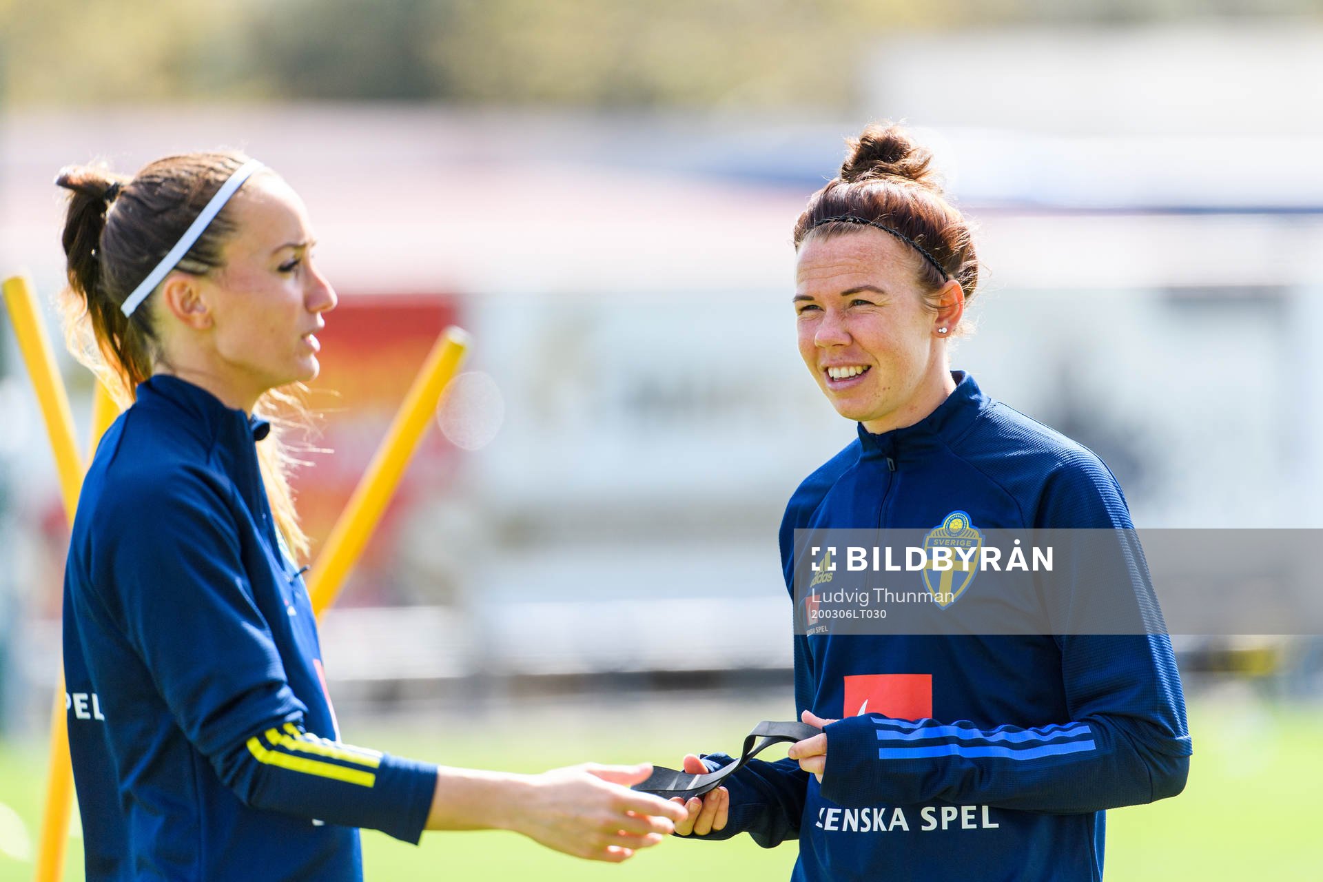 Kosovare Asllani and Jessica Samuelsson