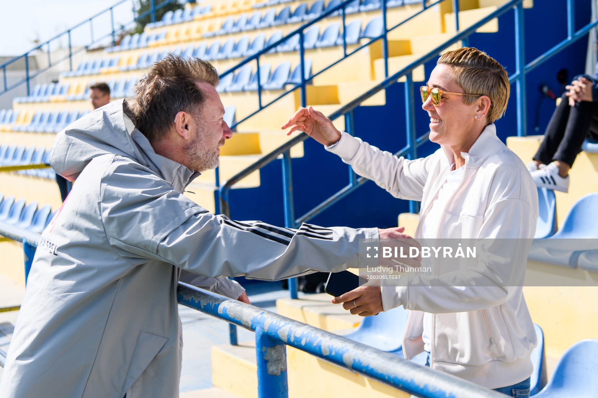 Peter Gerhardsson, head coach hugs Therese Sjögran, sports