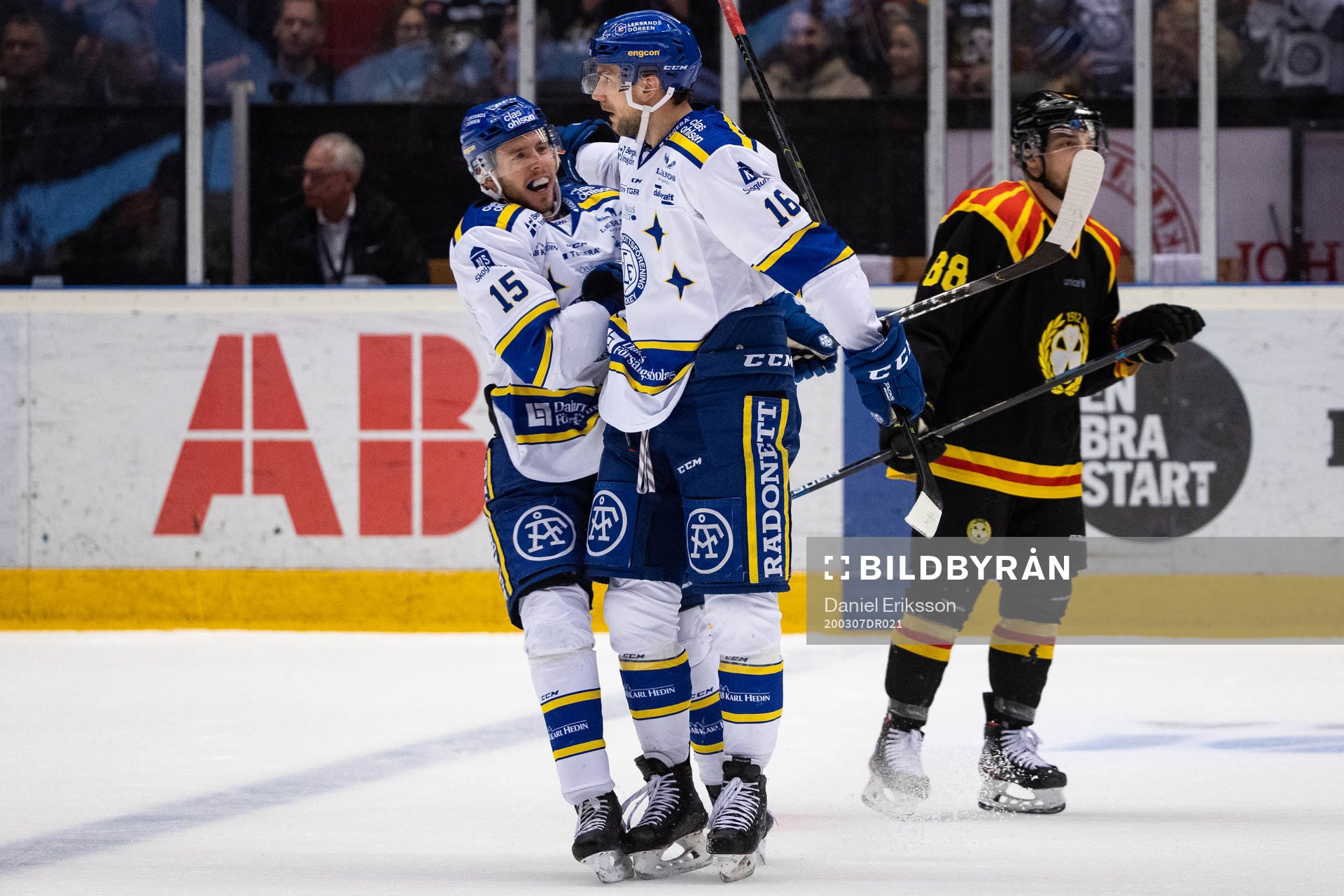 Leksands Daniel Gunnarsson jublar