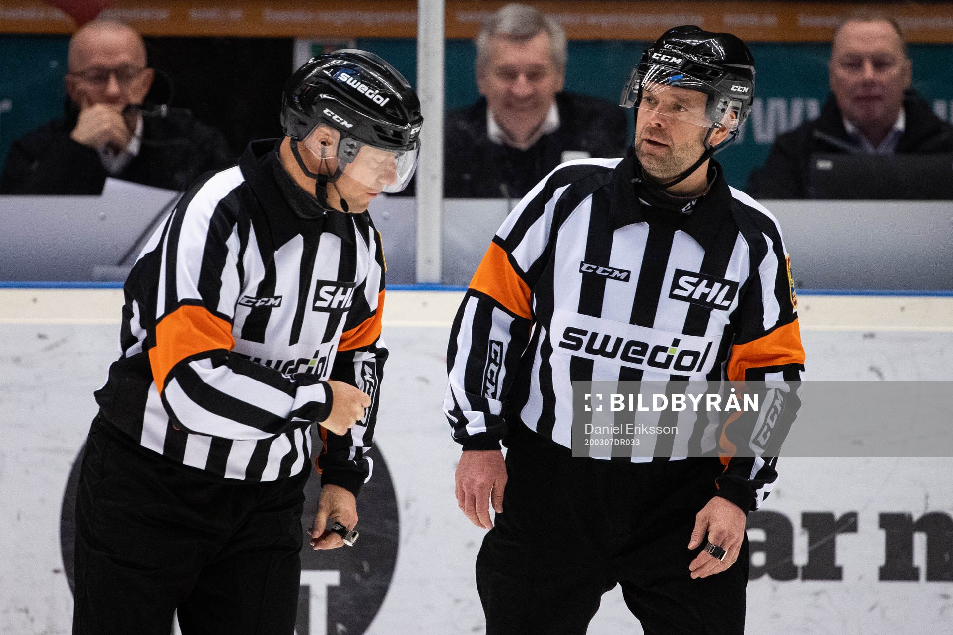 Domare Sören Persson och Domare Patrik Sjöberg