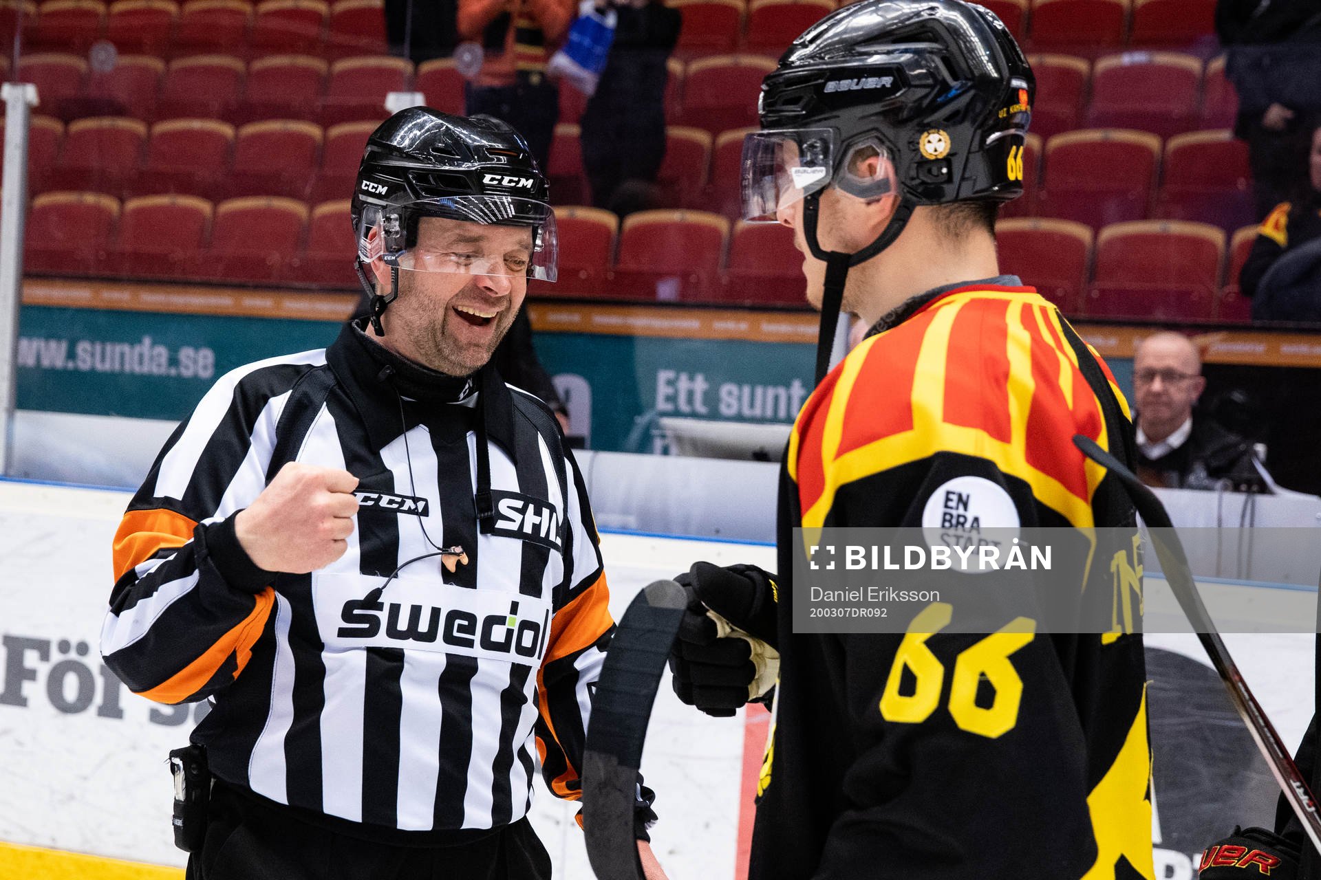 Domare Patrik Sjöberg och Brynäs Alexander Lindelöf