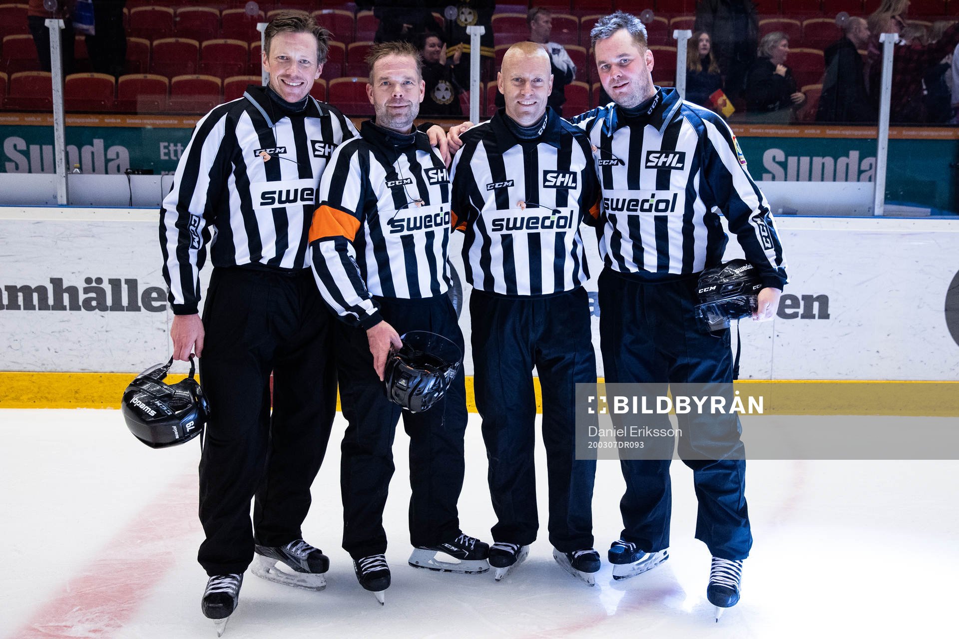 Linjedomare Henrik Pihlblad och Domare Patrik Sjöberg och