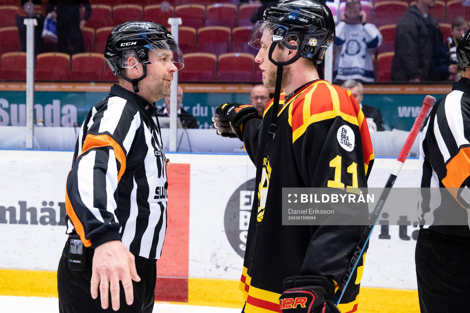 Domare Patrik Sjöberg och Brynäs Josef Ingman