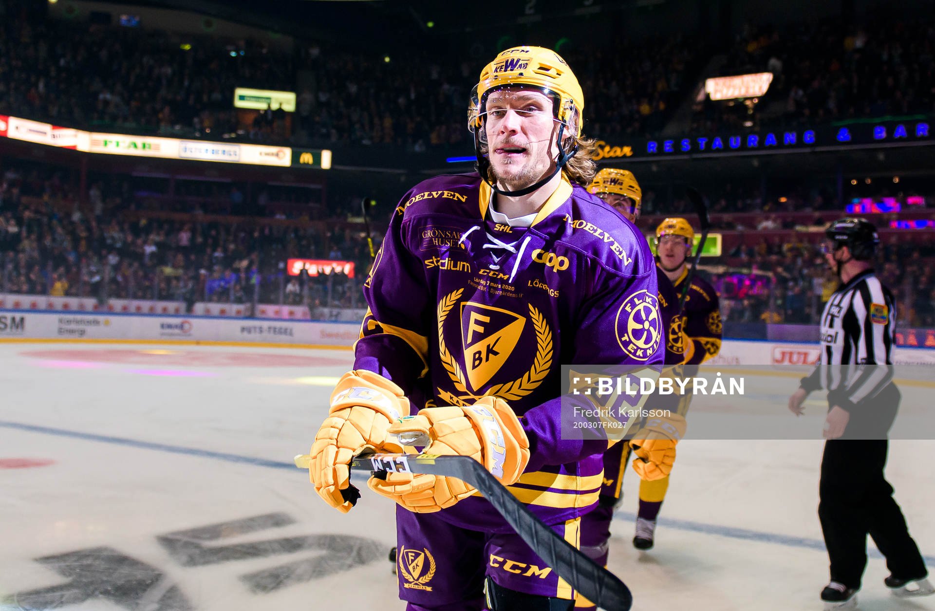 Färjestads Jesper Olofsson jublar