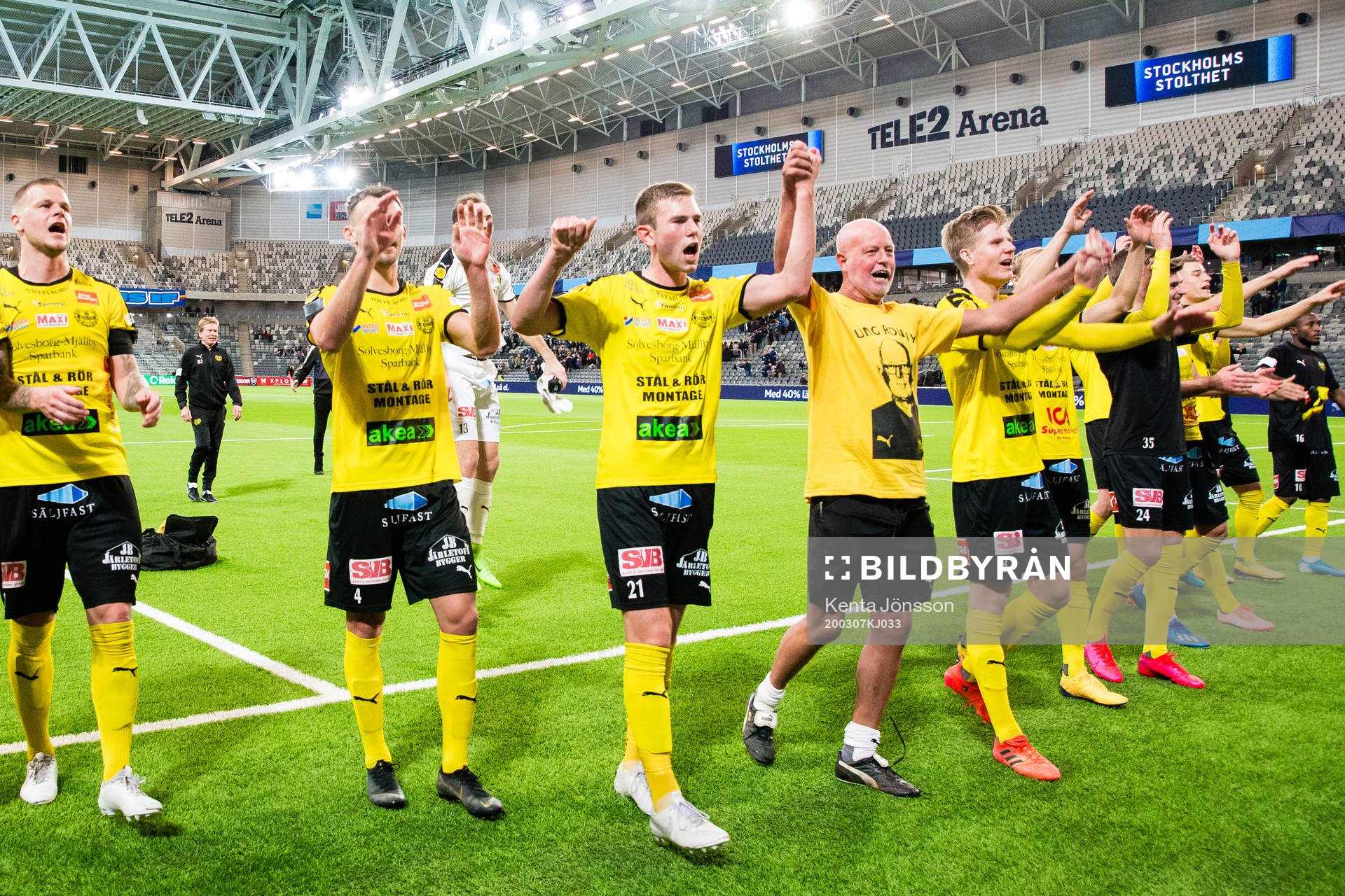 Mjällbys spelare jublar