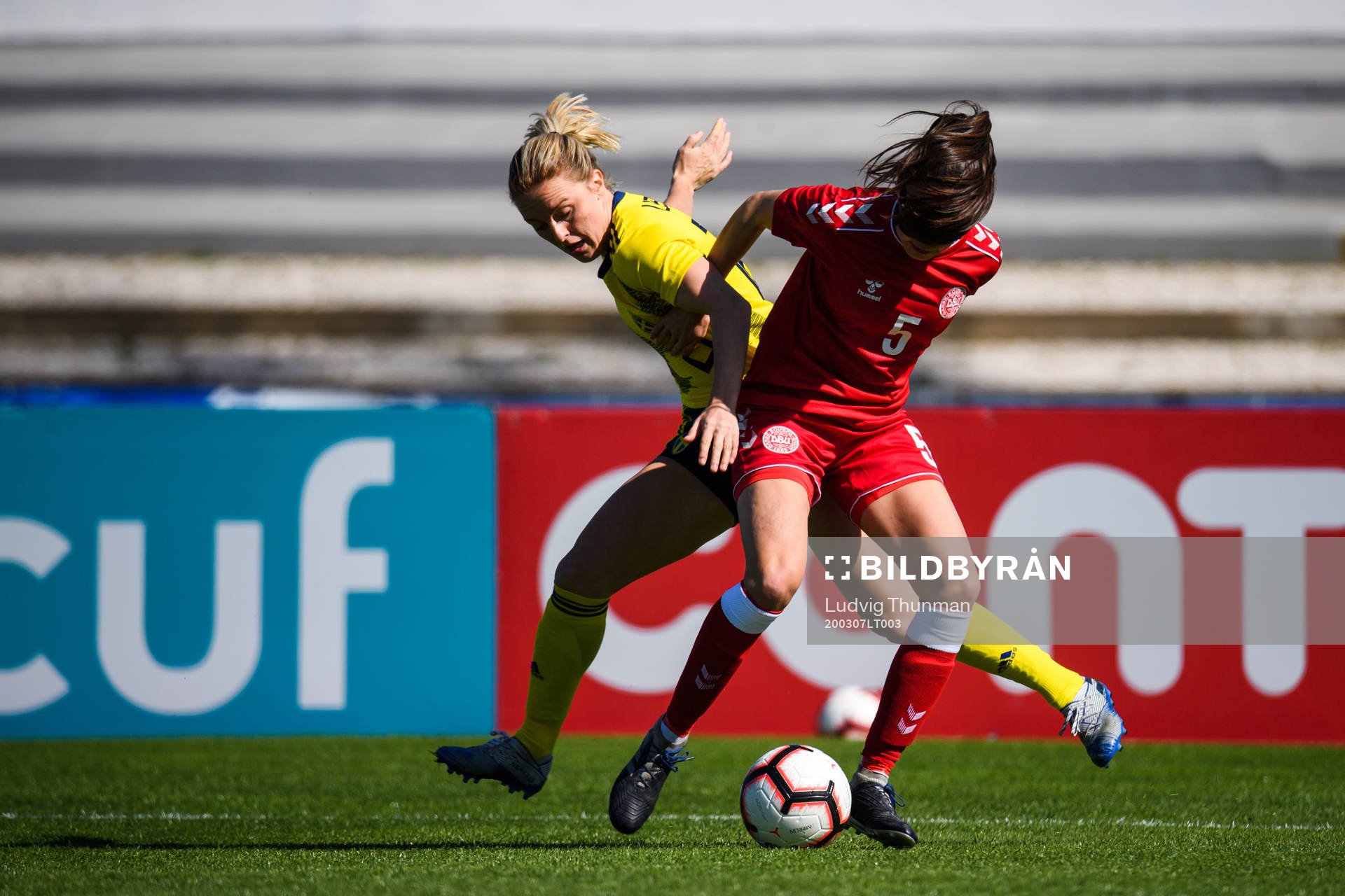 Mimmi Larsson of Sweden and Simone Boye Sørensen of Denmark
