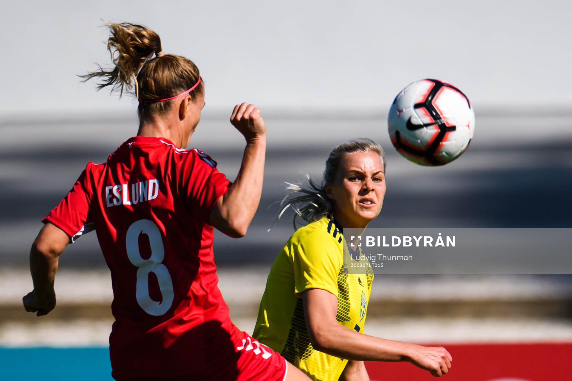 Lotta Ökvist of Sweden and Theresa Eslund of Denmark