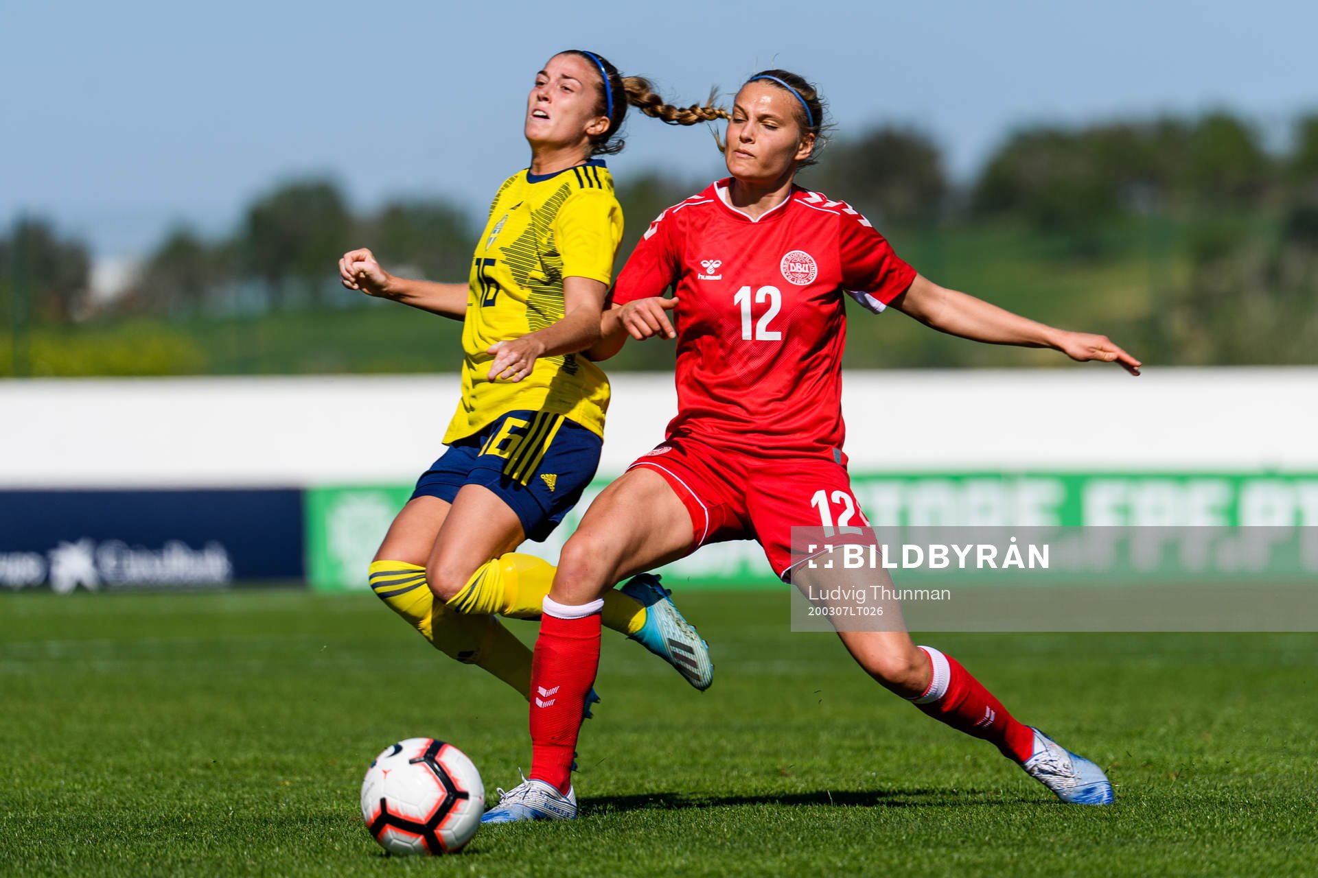 Filippa Angeldal of Sweden and Stine Larsenof Denmark