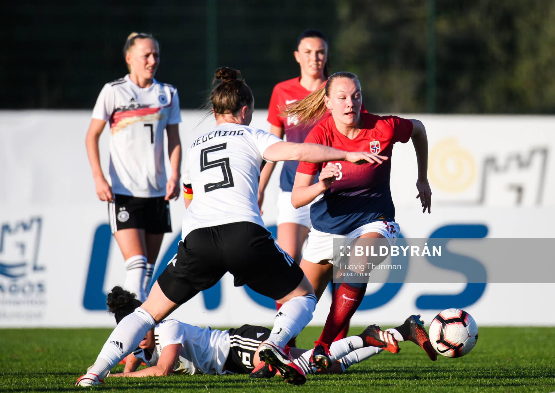 Frida Leonhardsen Maanum of Norway and Marina Hegering of