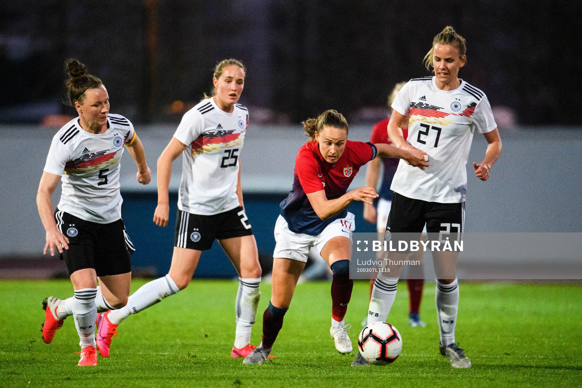 Caroline Graham Hansen of Norway against Marina Hegering ,