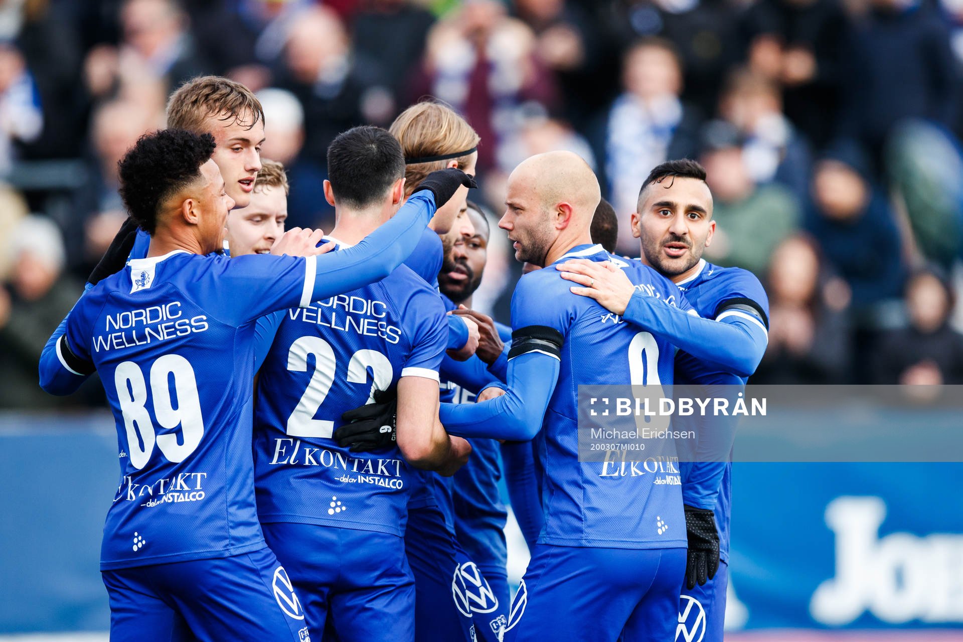 IFK Göteborgs spelare jublar med Robin Söder