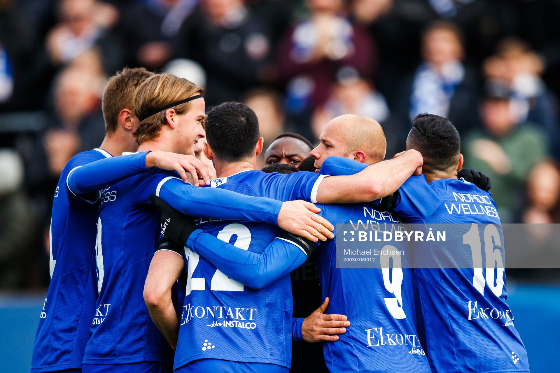 IFK Göteborgs spelare jublar med Robin Söder