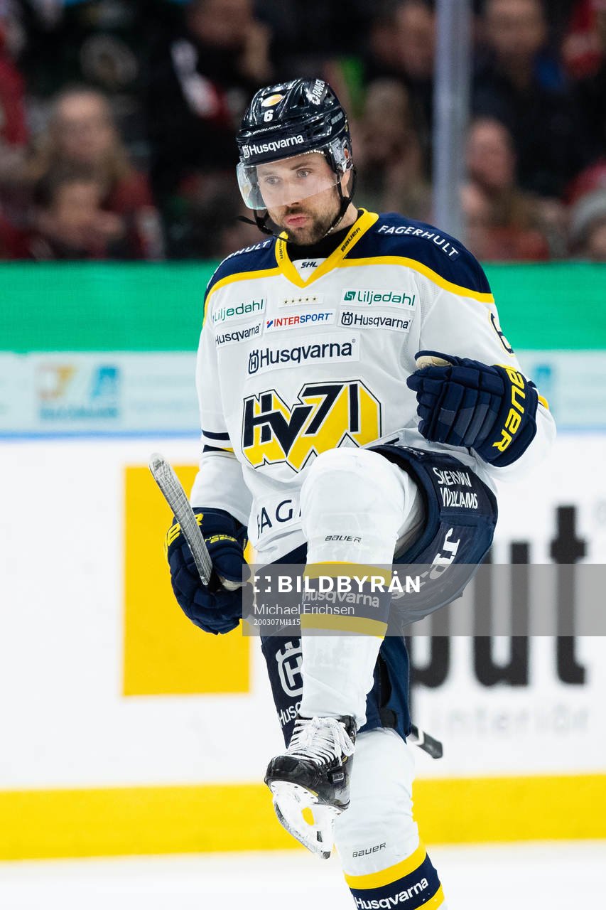 s Christoffer Persson jublar