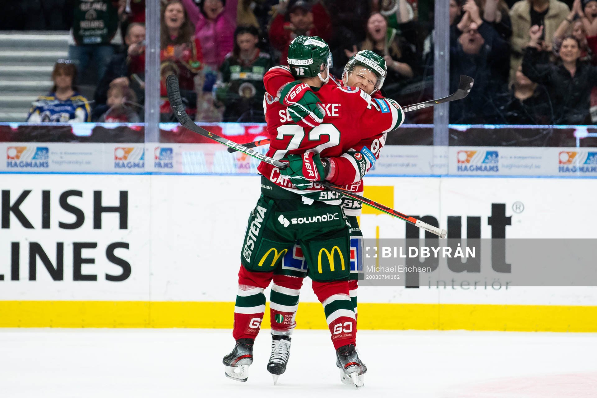 Frölundas Patrik Carlsson jublar med Ryan Lasch